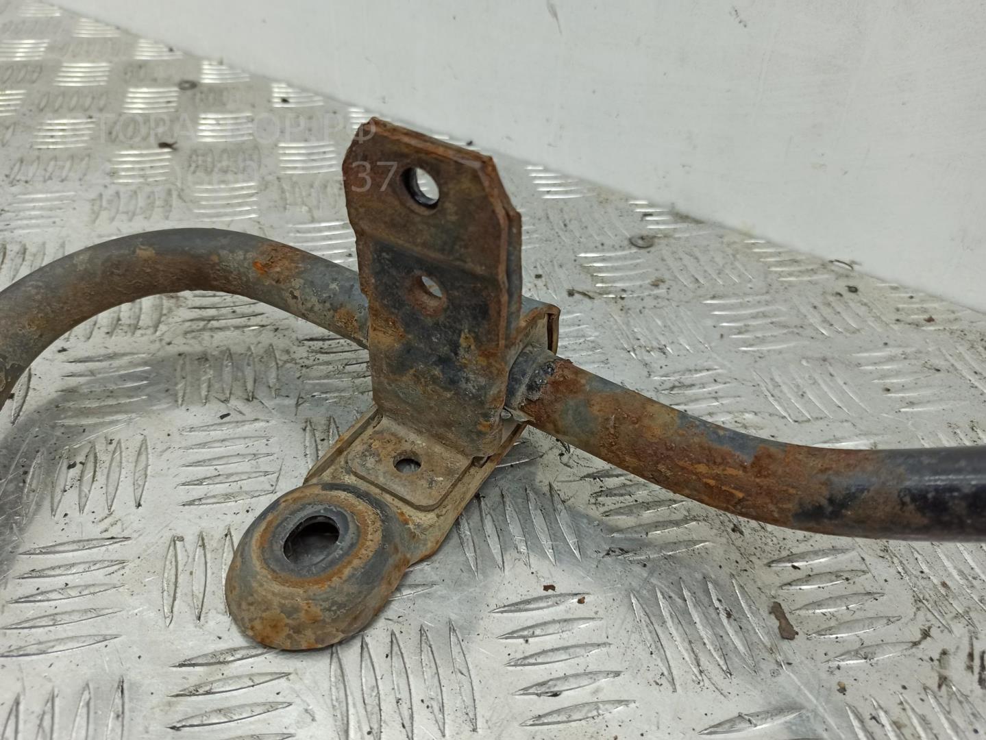 Стабилизатор передний