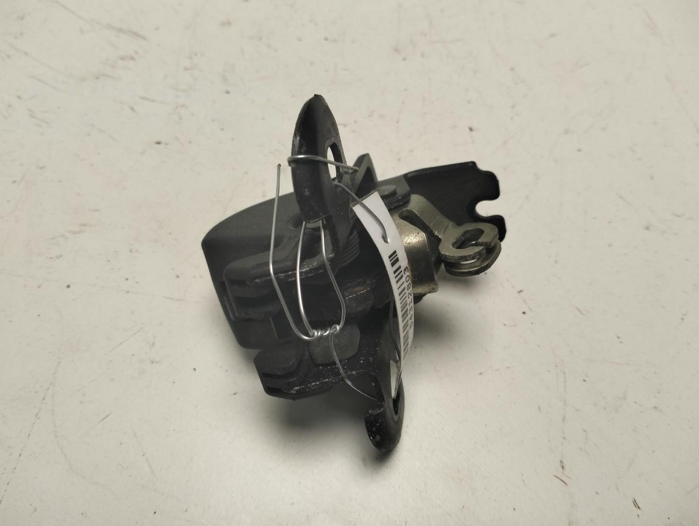 Замок двери задней левой