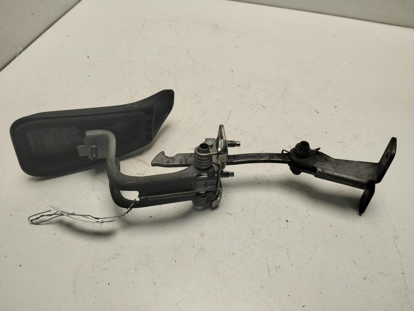 Ограничитель двери