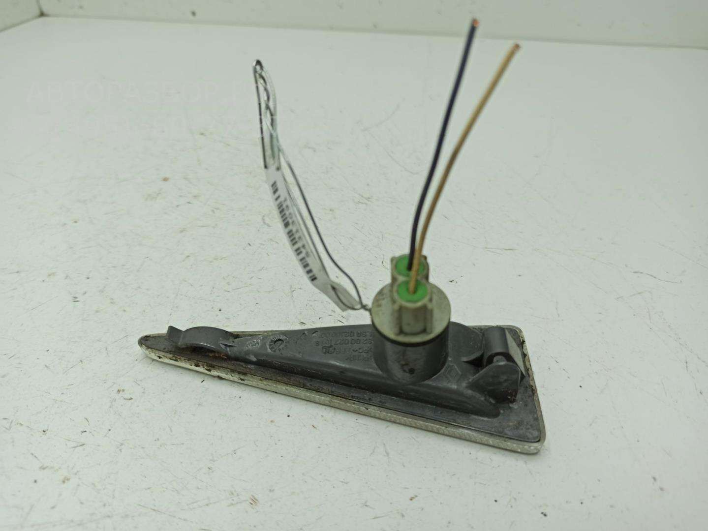 Указатель поворота правый