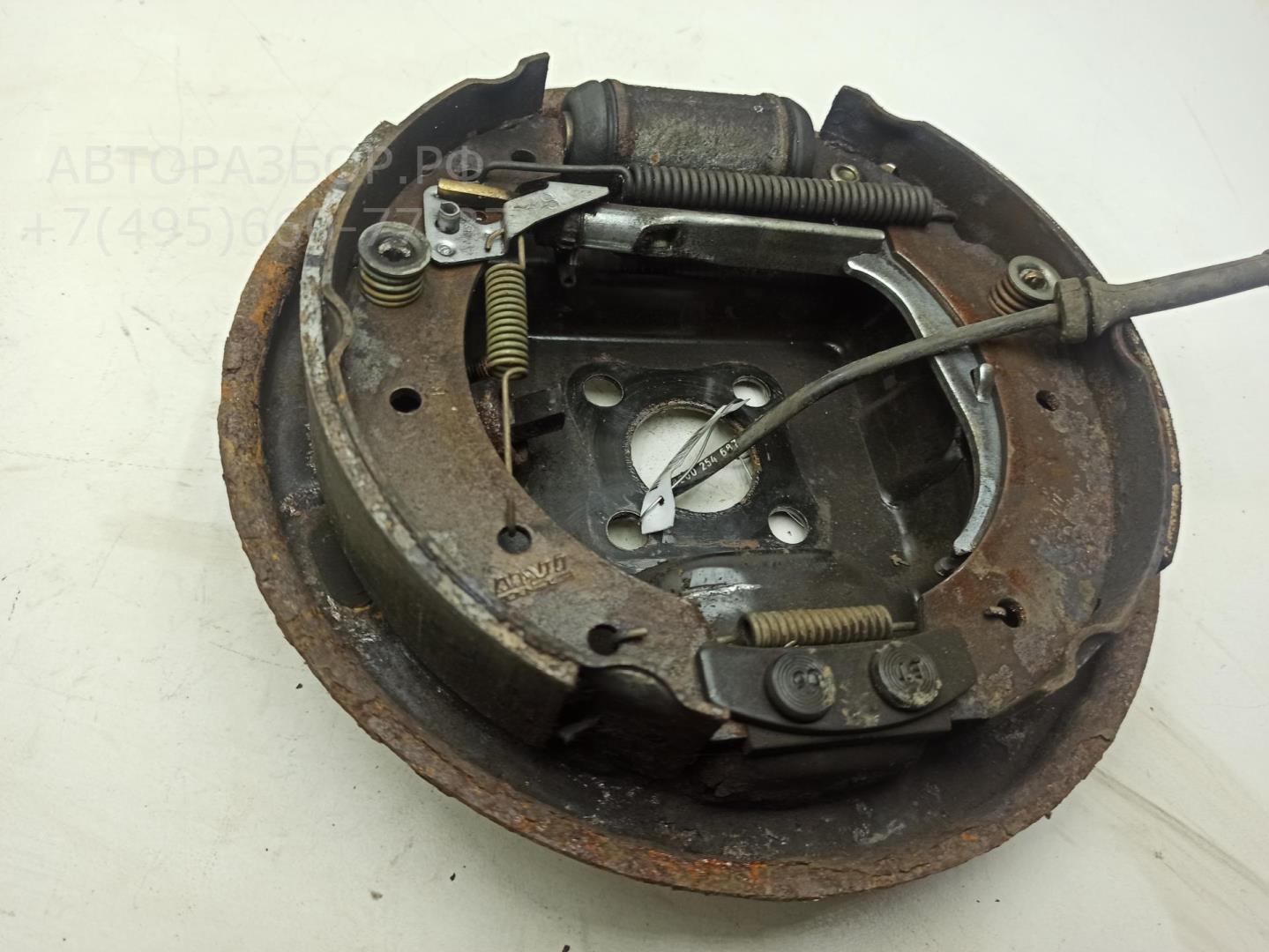 Щит опорный задний правый