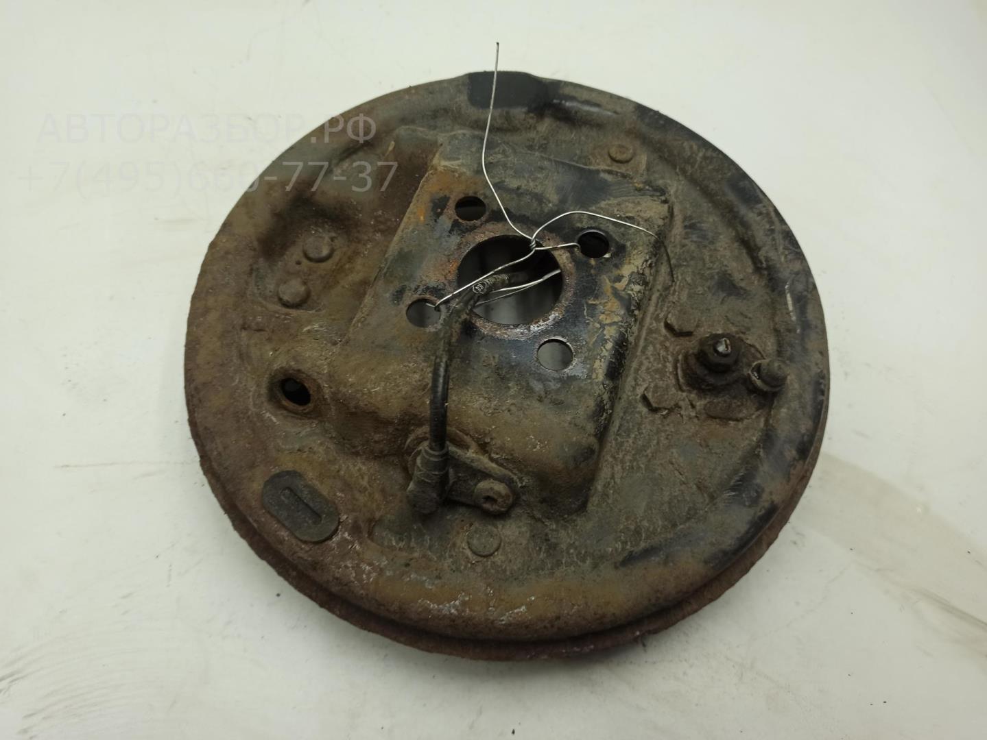 Щит опорный задний правый