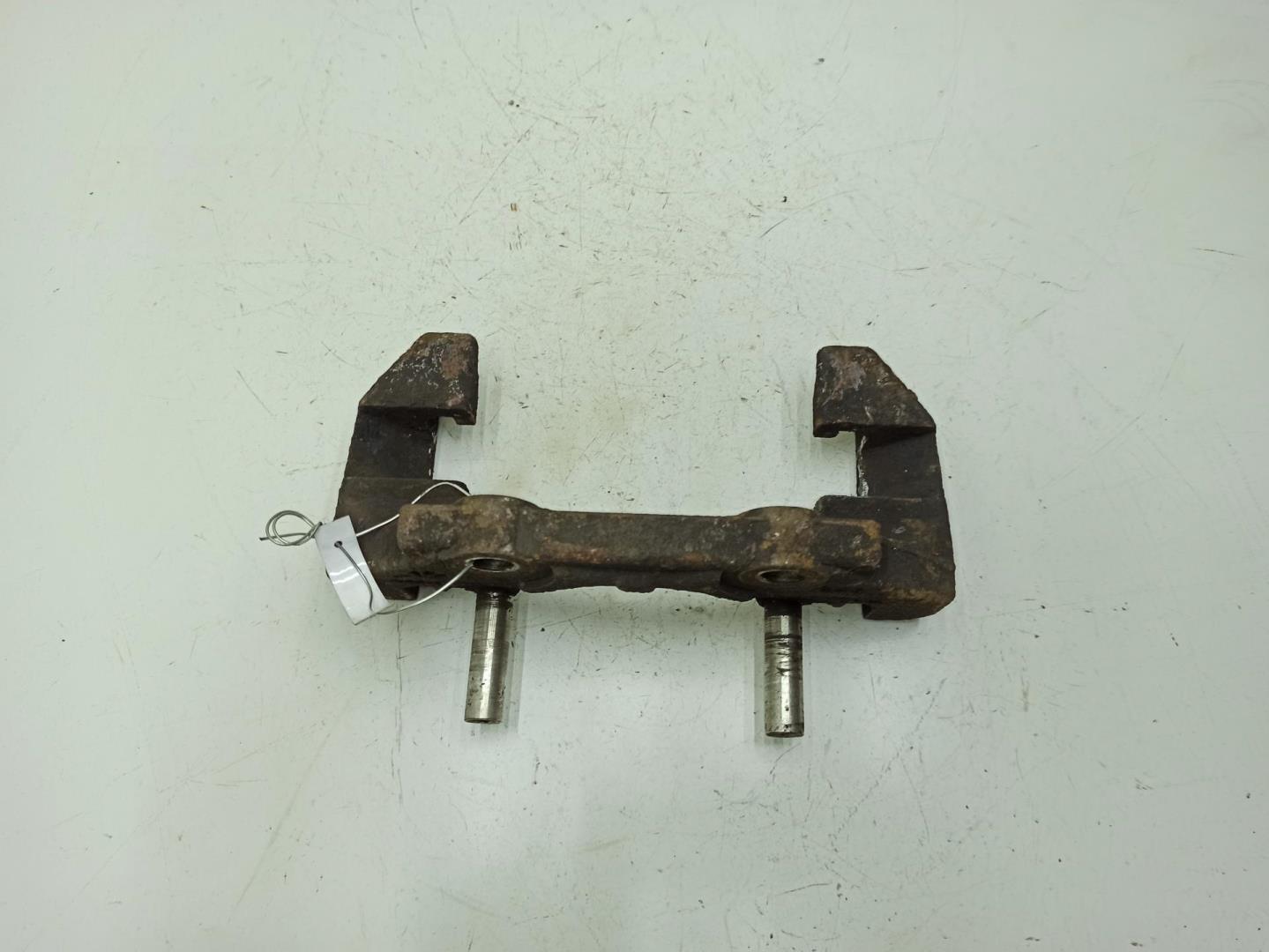 Скоба суппорта переднего