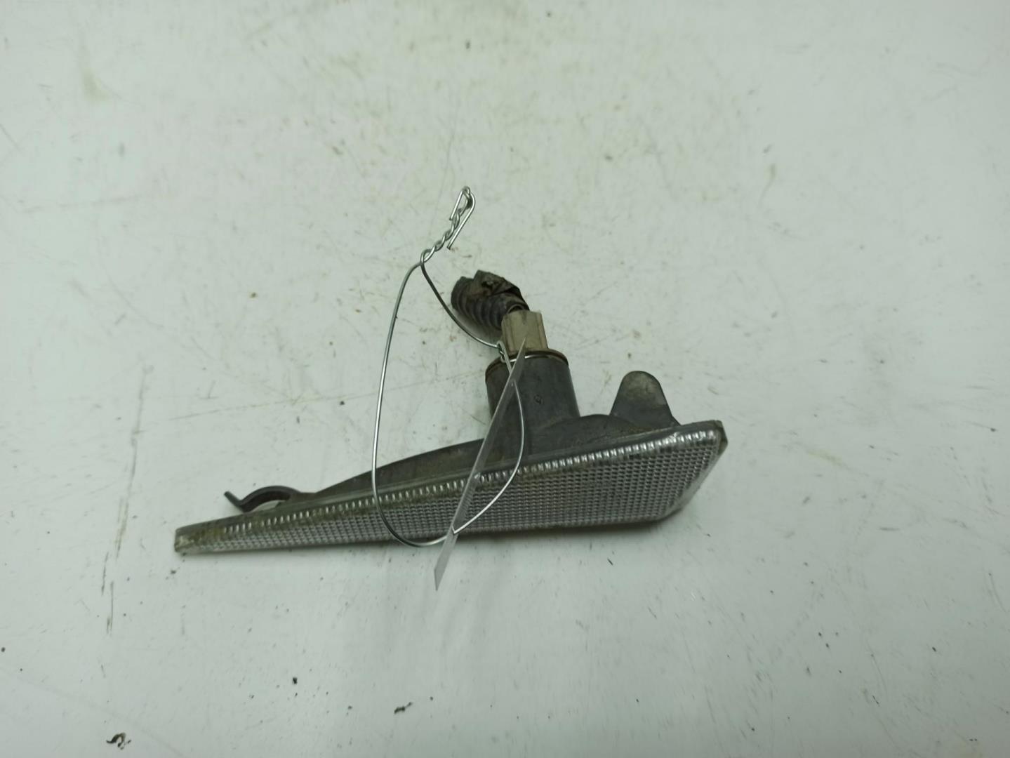 Указатель поворота правый