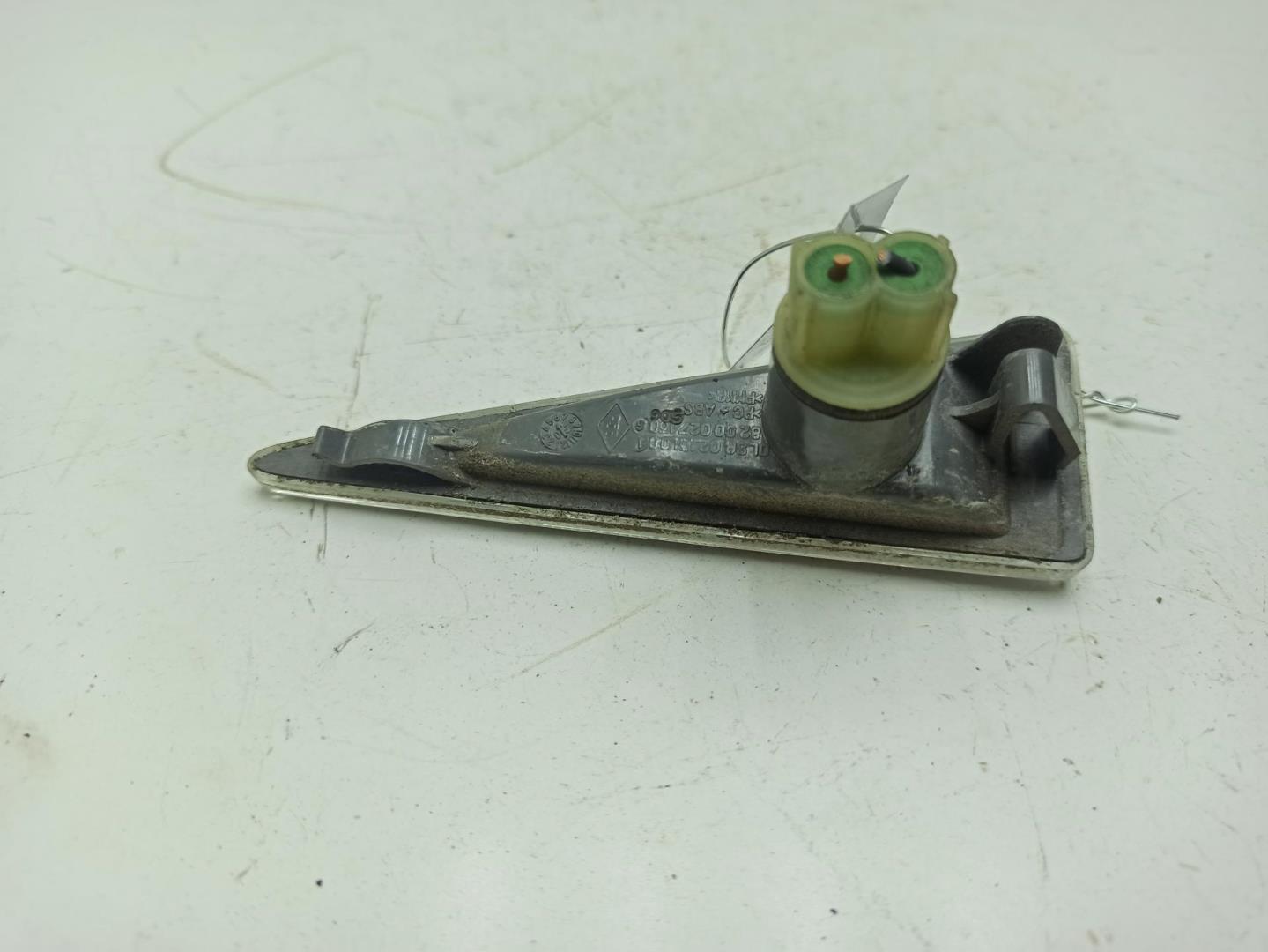 Указатель поворота левый