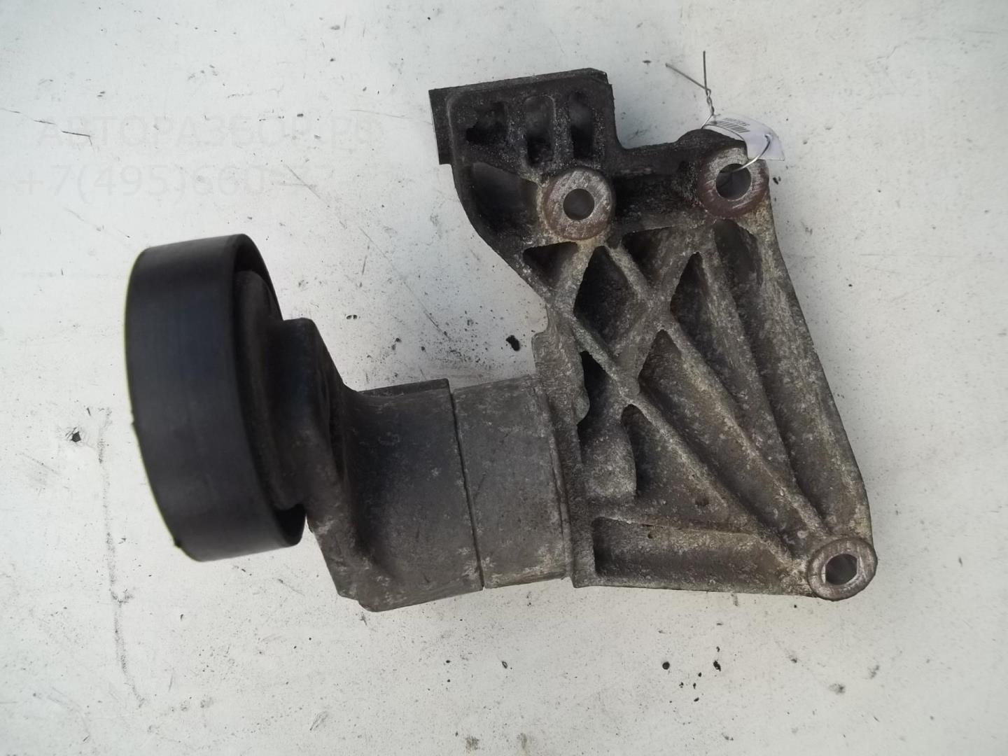 Кронштейн генератора