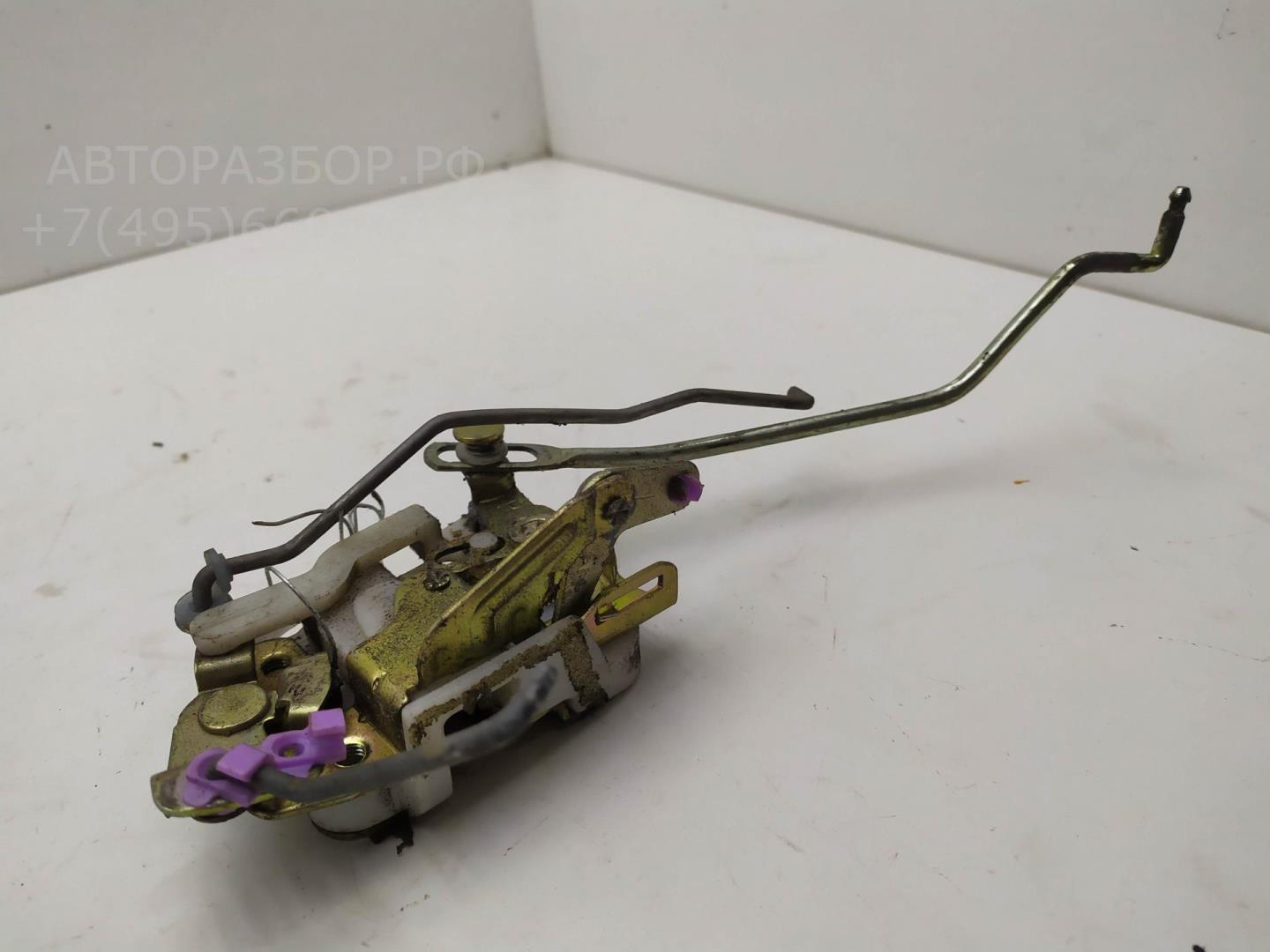 Замок двери передней правой