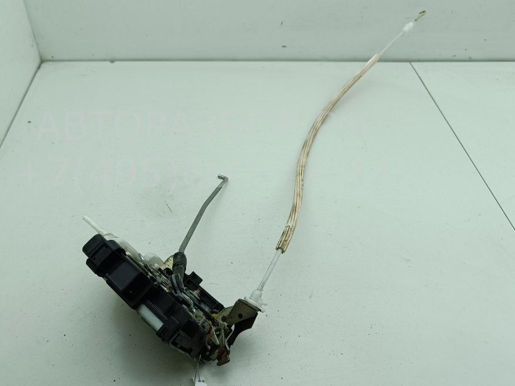 Замок двери передней правой