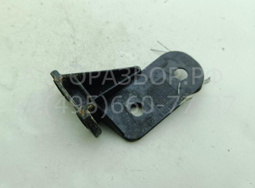 Кронштейн переднего бампера левый