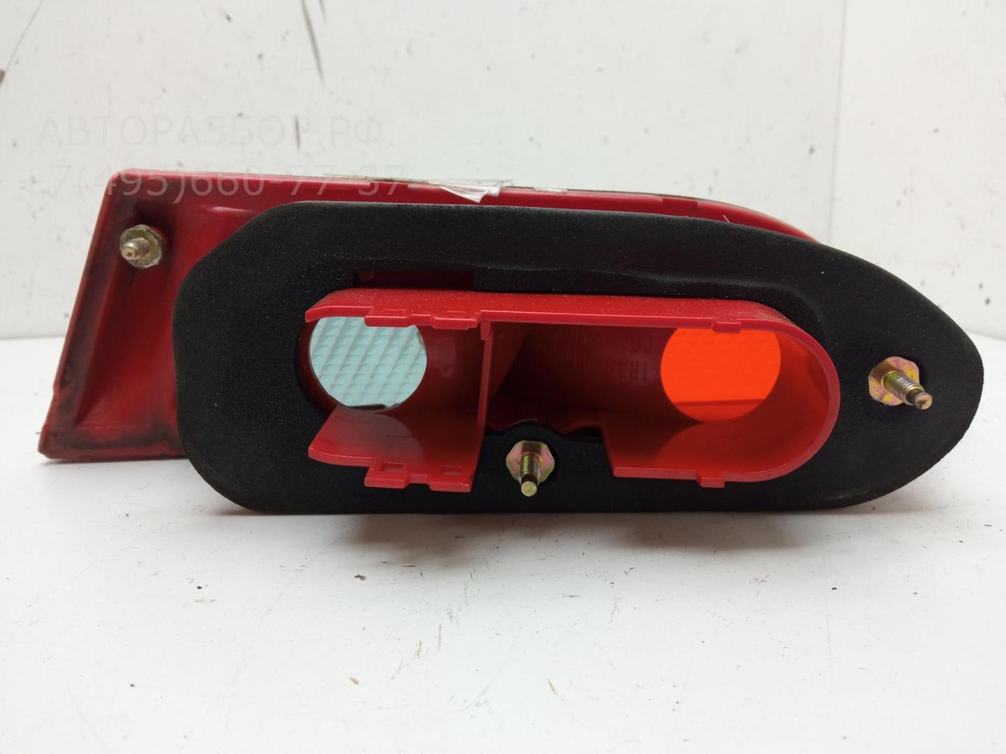 Фонарь задний внутренний левый