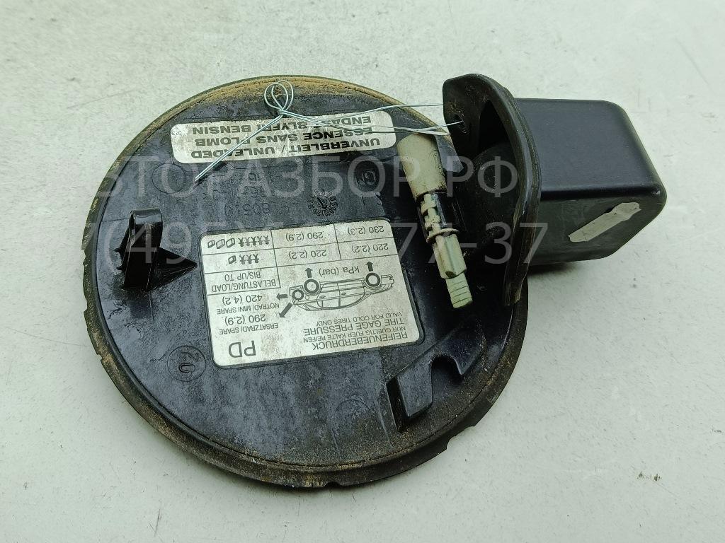 Лючок бензобака