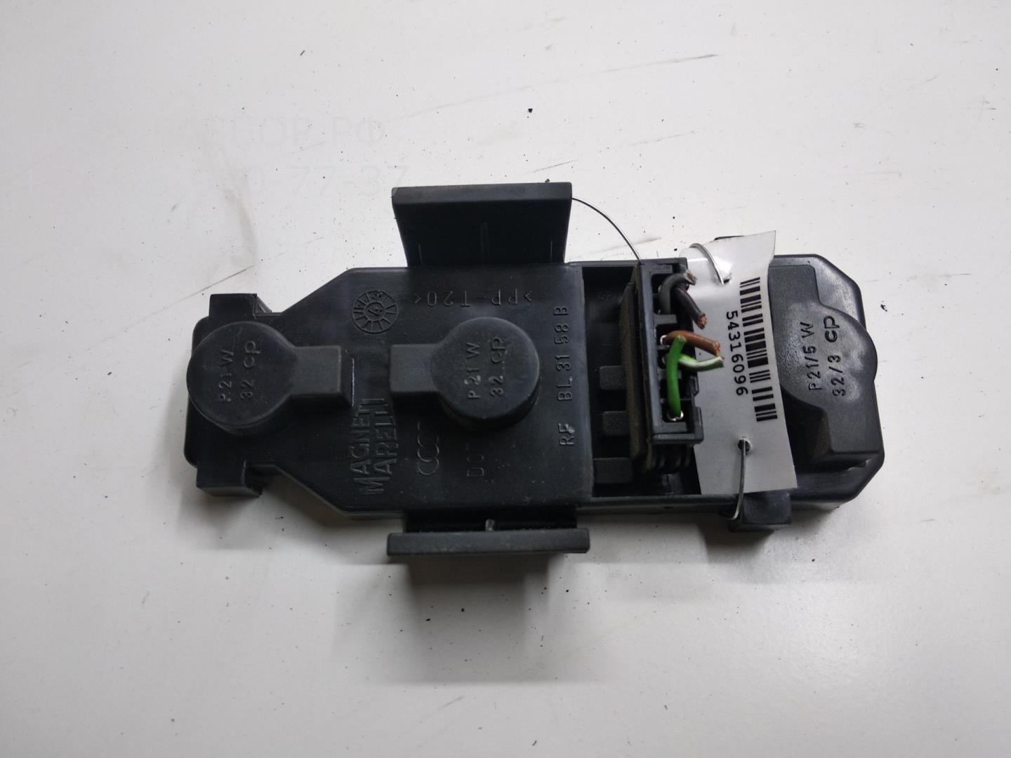 Плата заднего фонаря левого