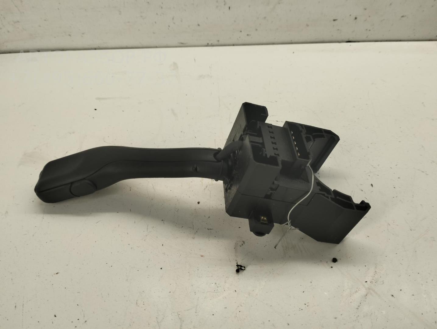 Переключатель поворотов подрулевой