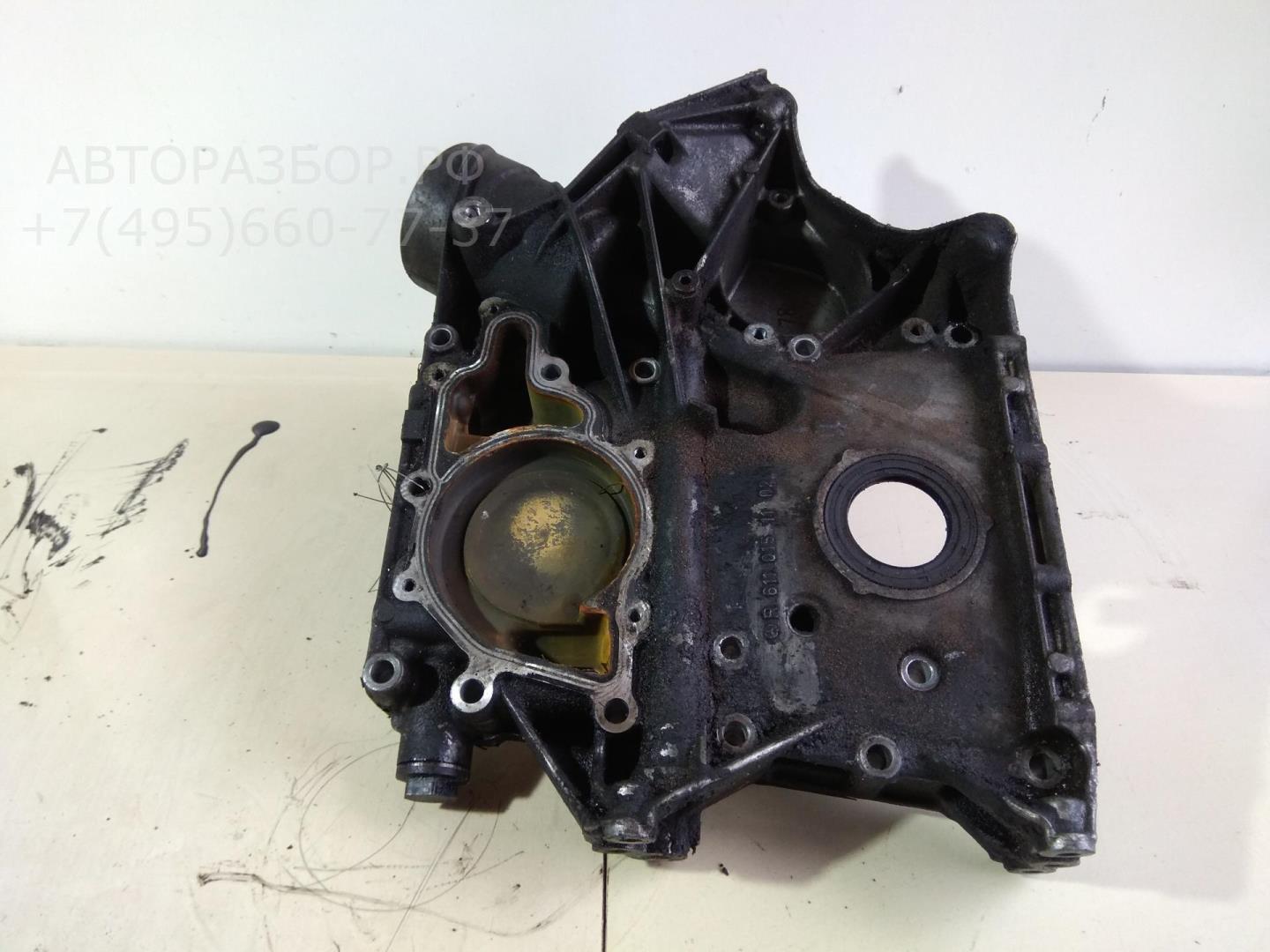 Крышка двигателя передняя