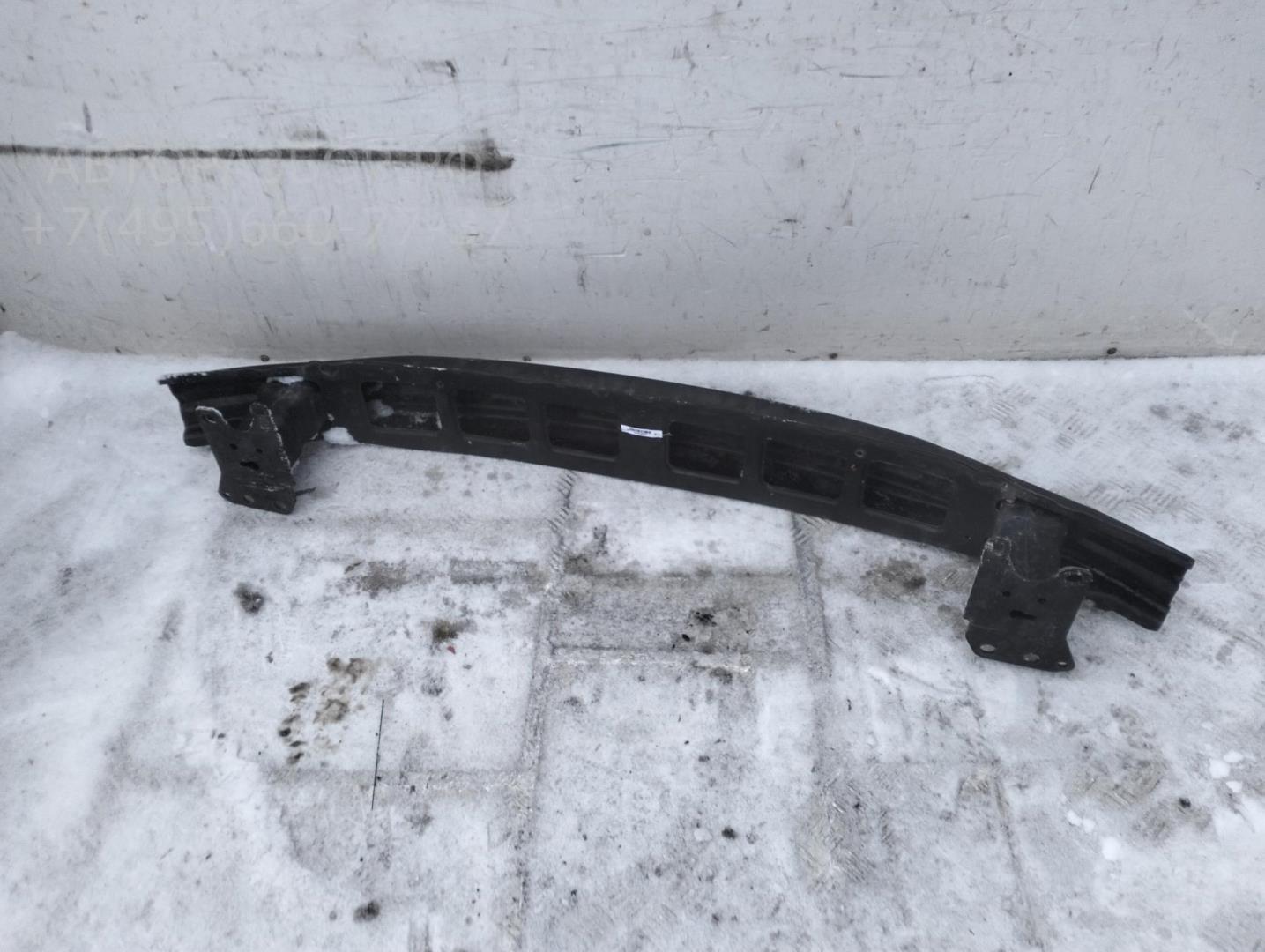 Усилитель переднего бампера