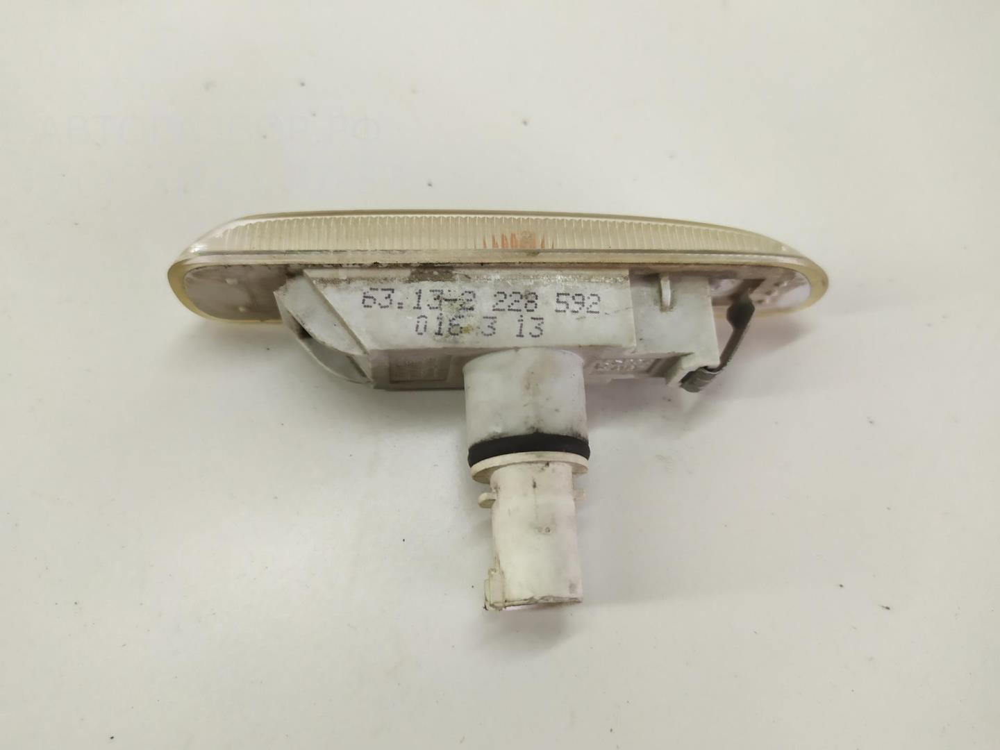 Указатель поворота правый