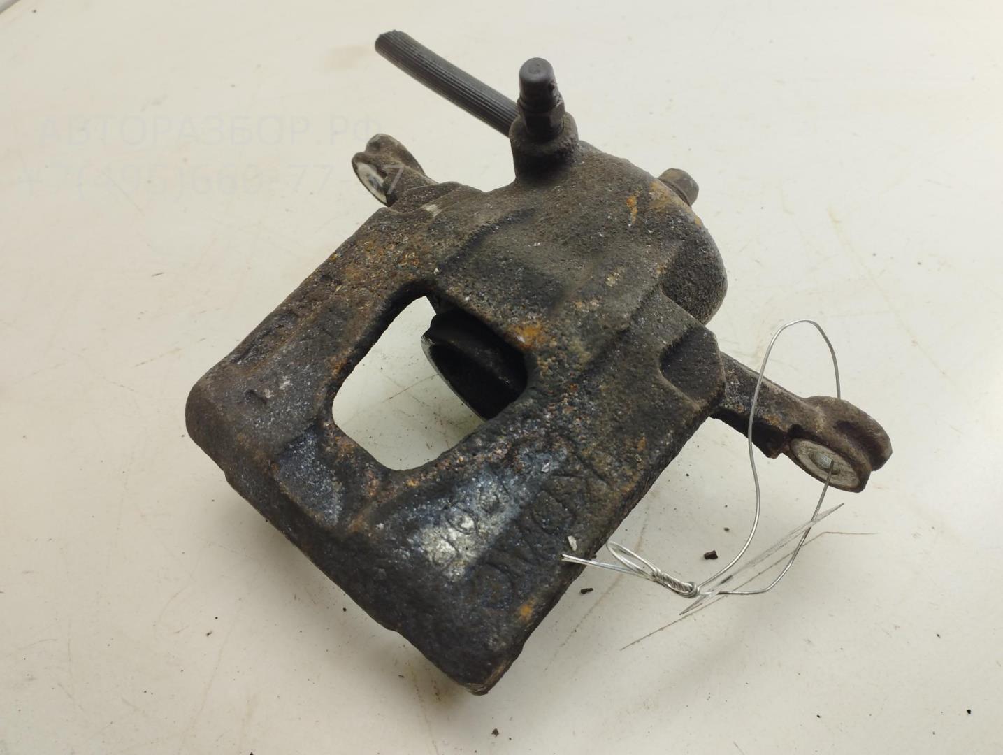 Суппорт передний правый