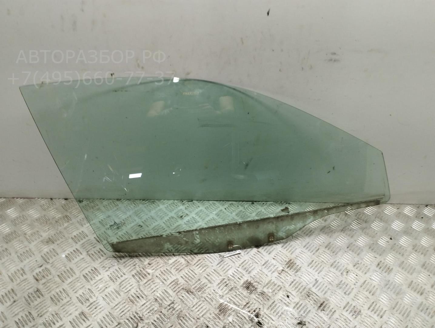 Стекло двери передней правой