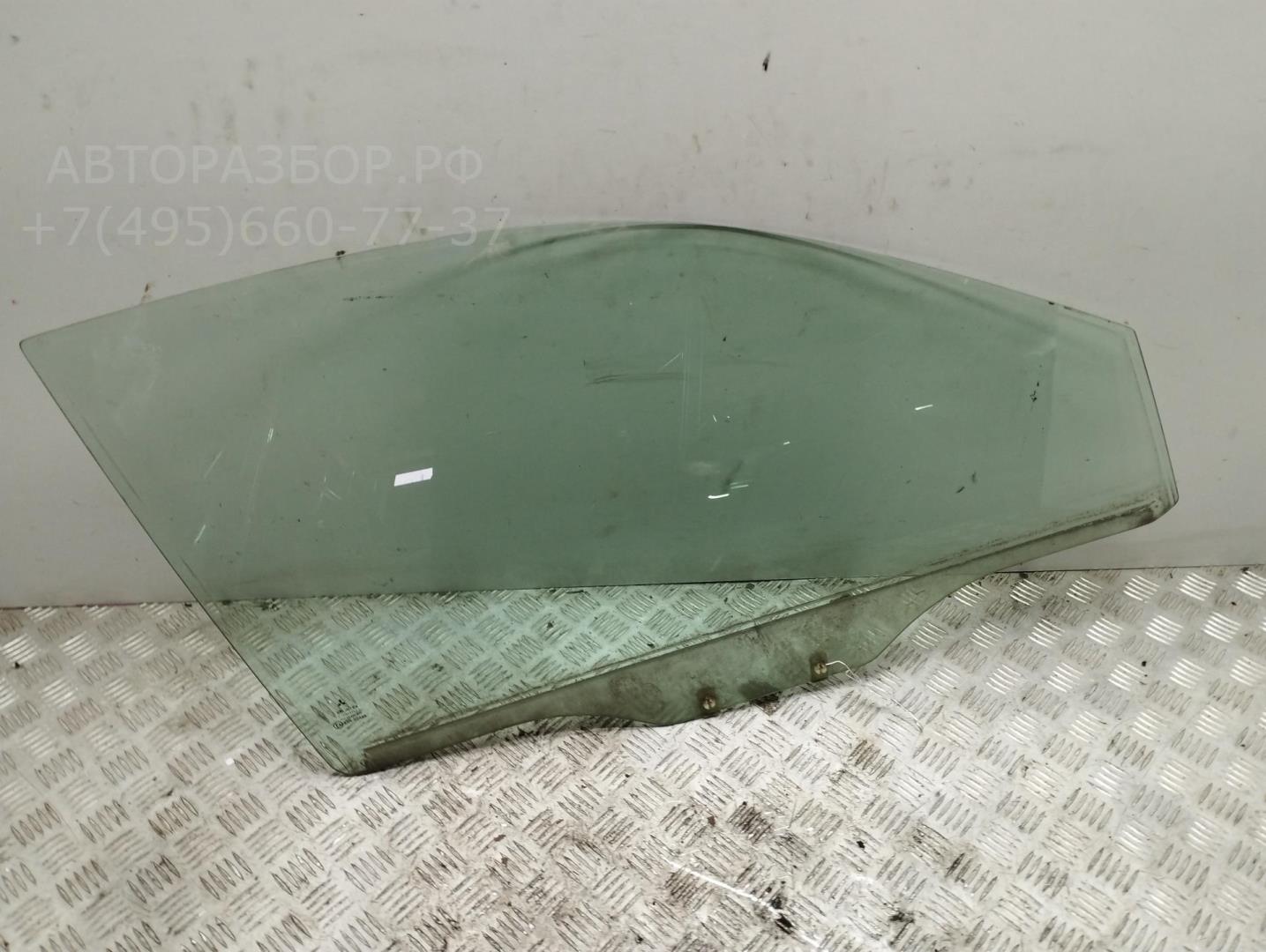 Стекло двери передней правой