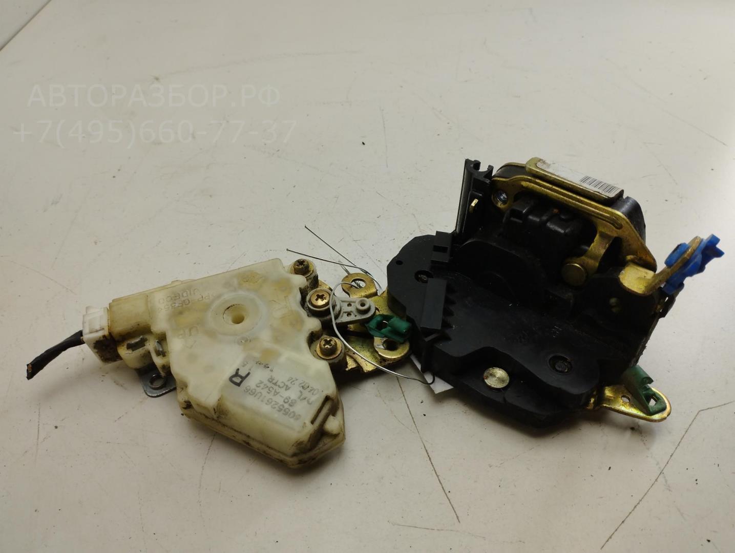 Замок двери передней правой