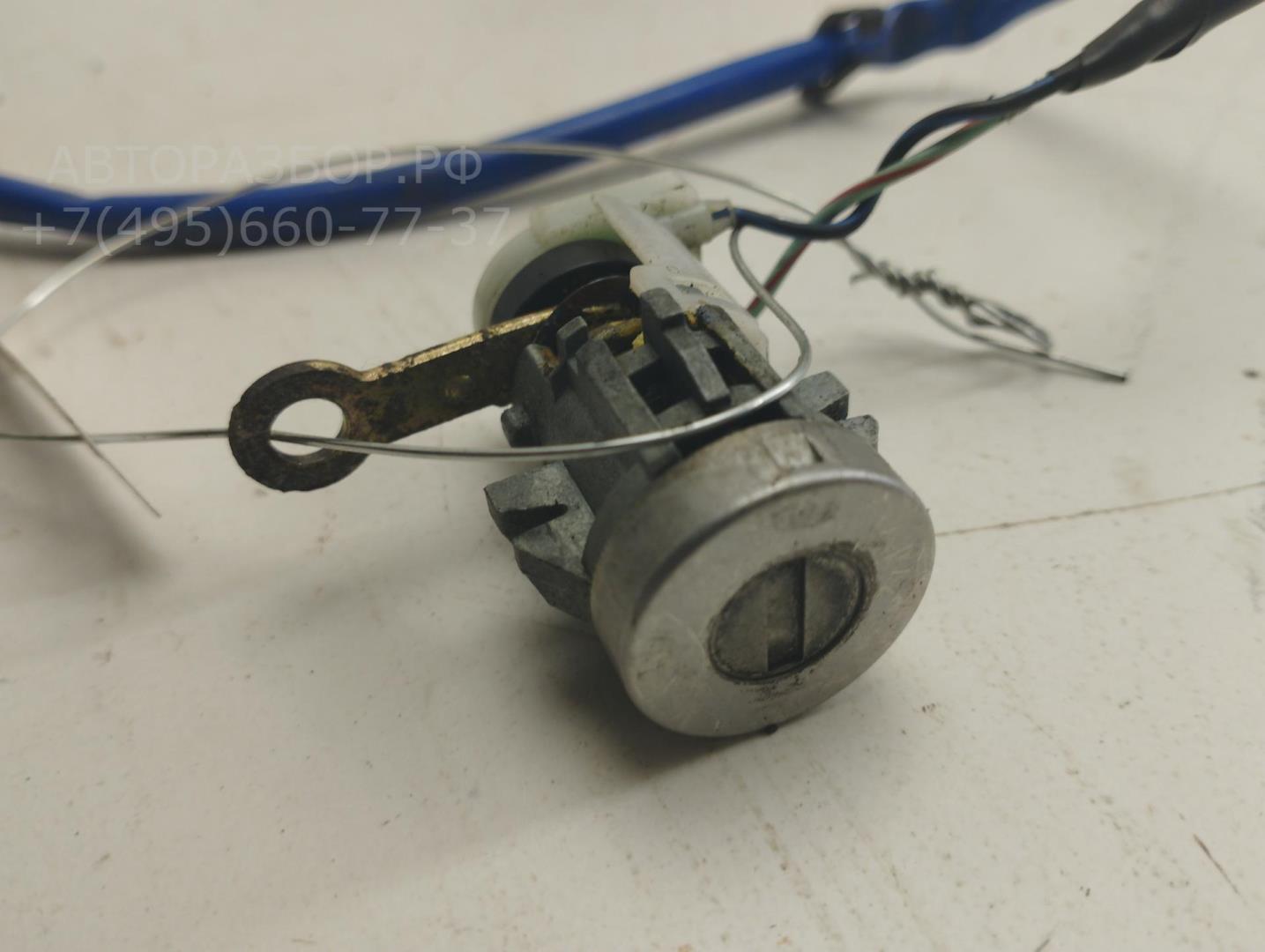 Вставка замка двери