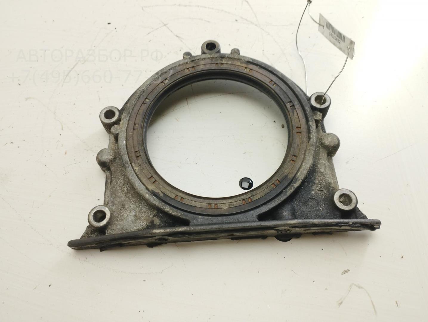 Крышка двигателя