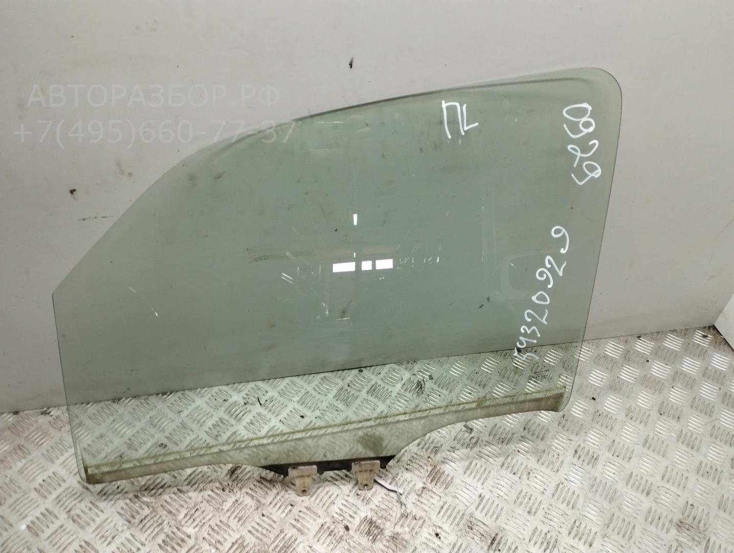 Стекло двери передней левой