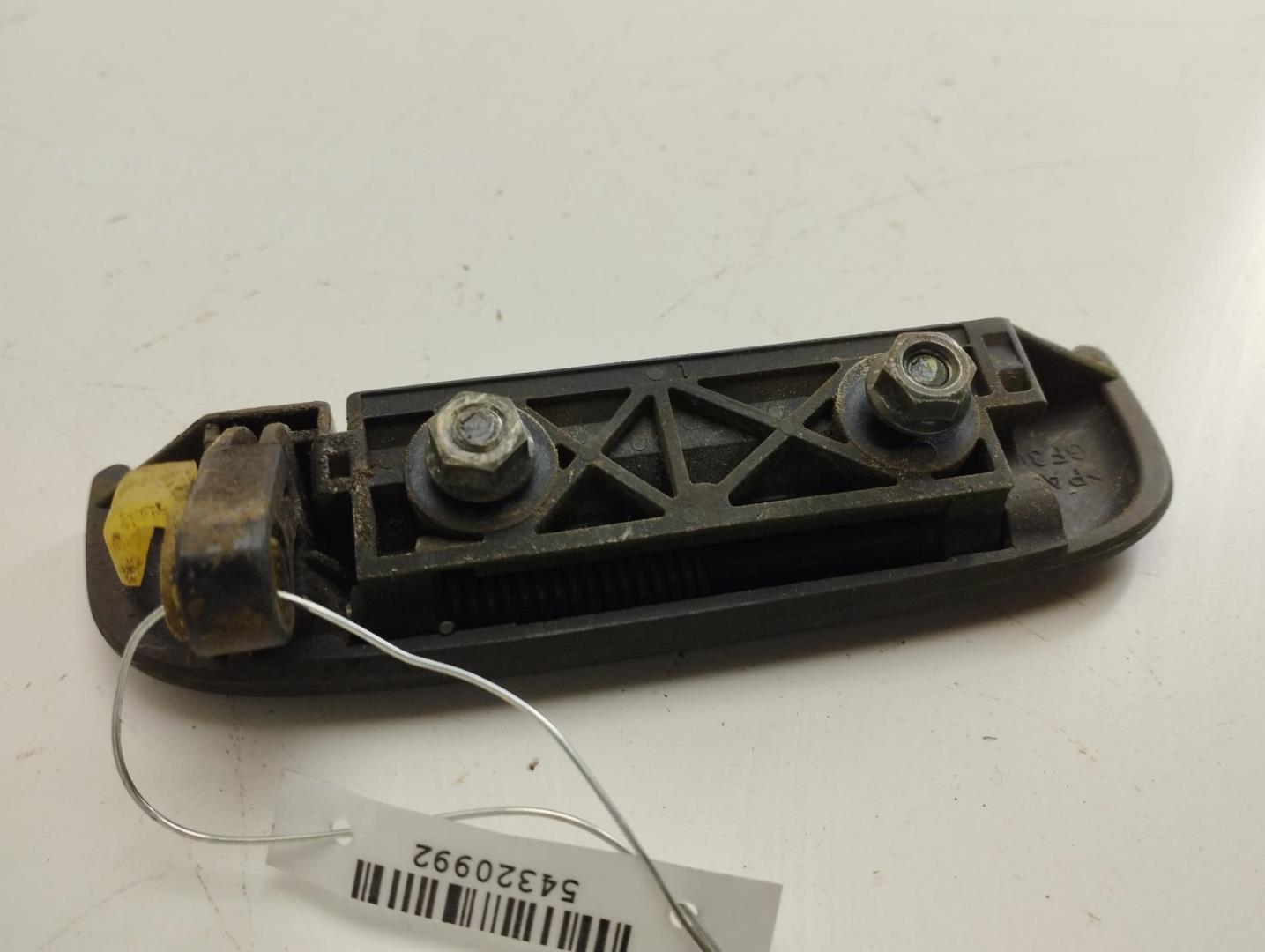 Ручка двери передней наружная правая