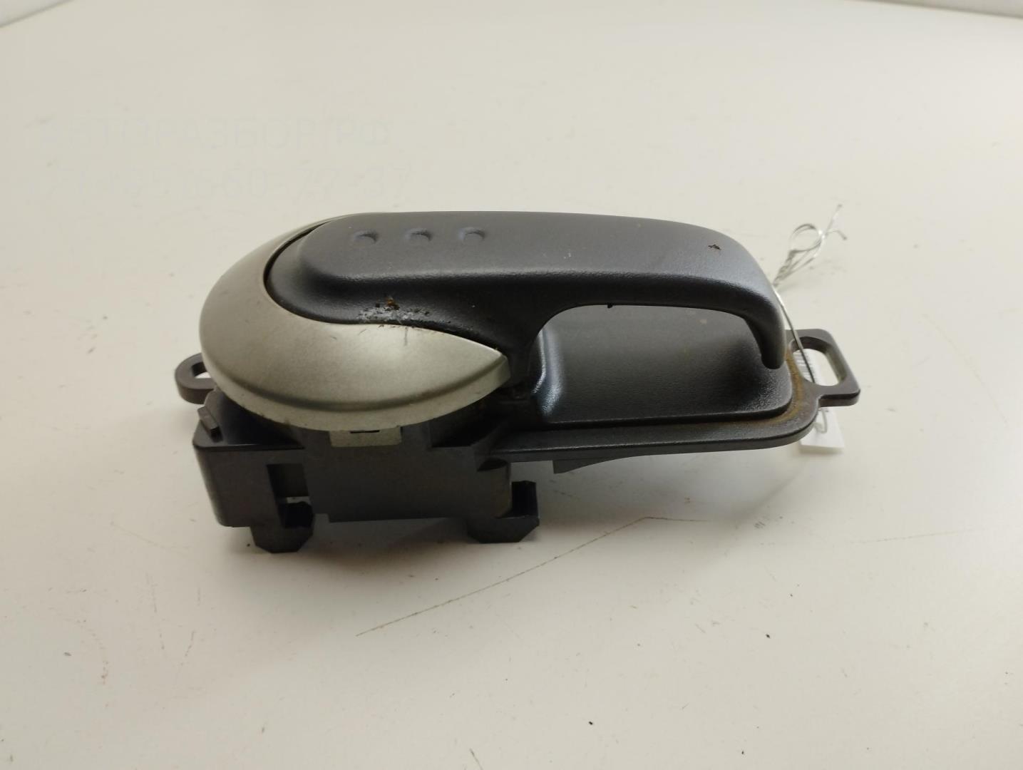 Ручка двери задней внутренняя правая