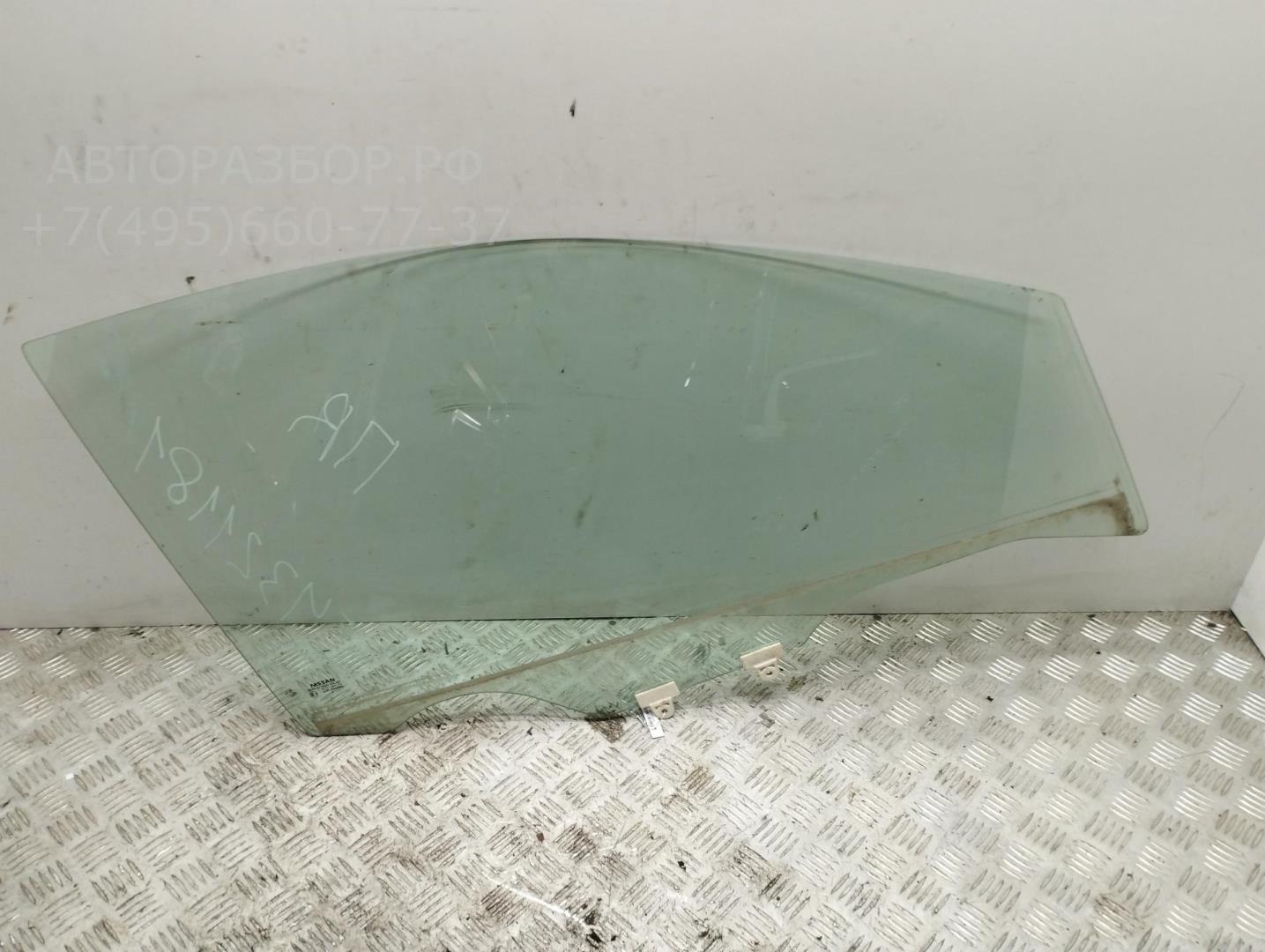 Стекло двери передней правой