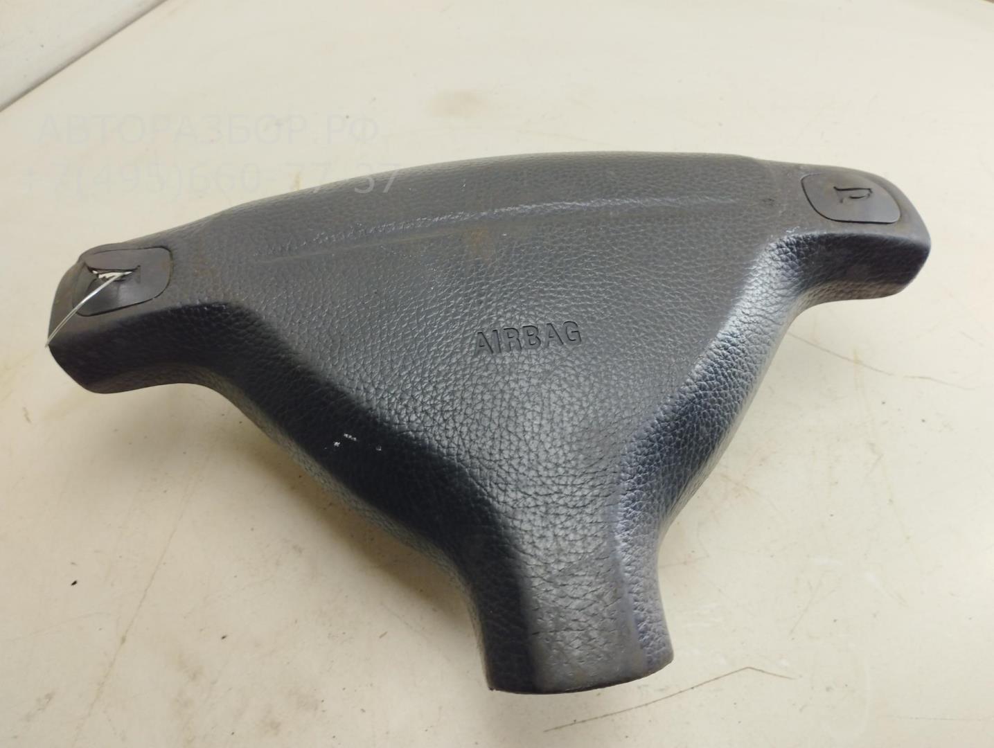 Подушка безопасности в рулевое колесо