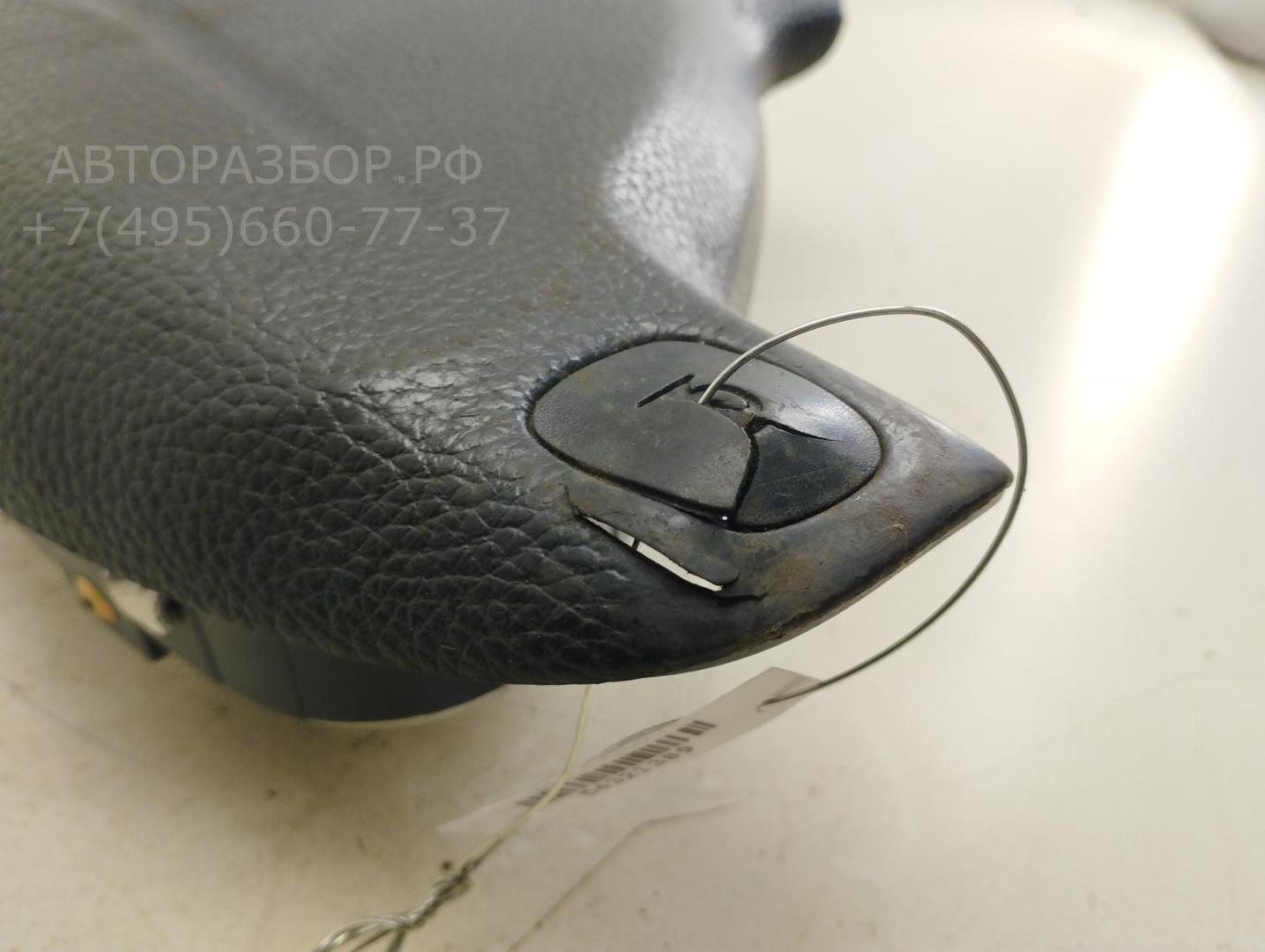 Подушка безопасности в рулевое колесо