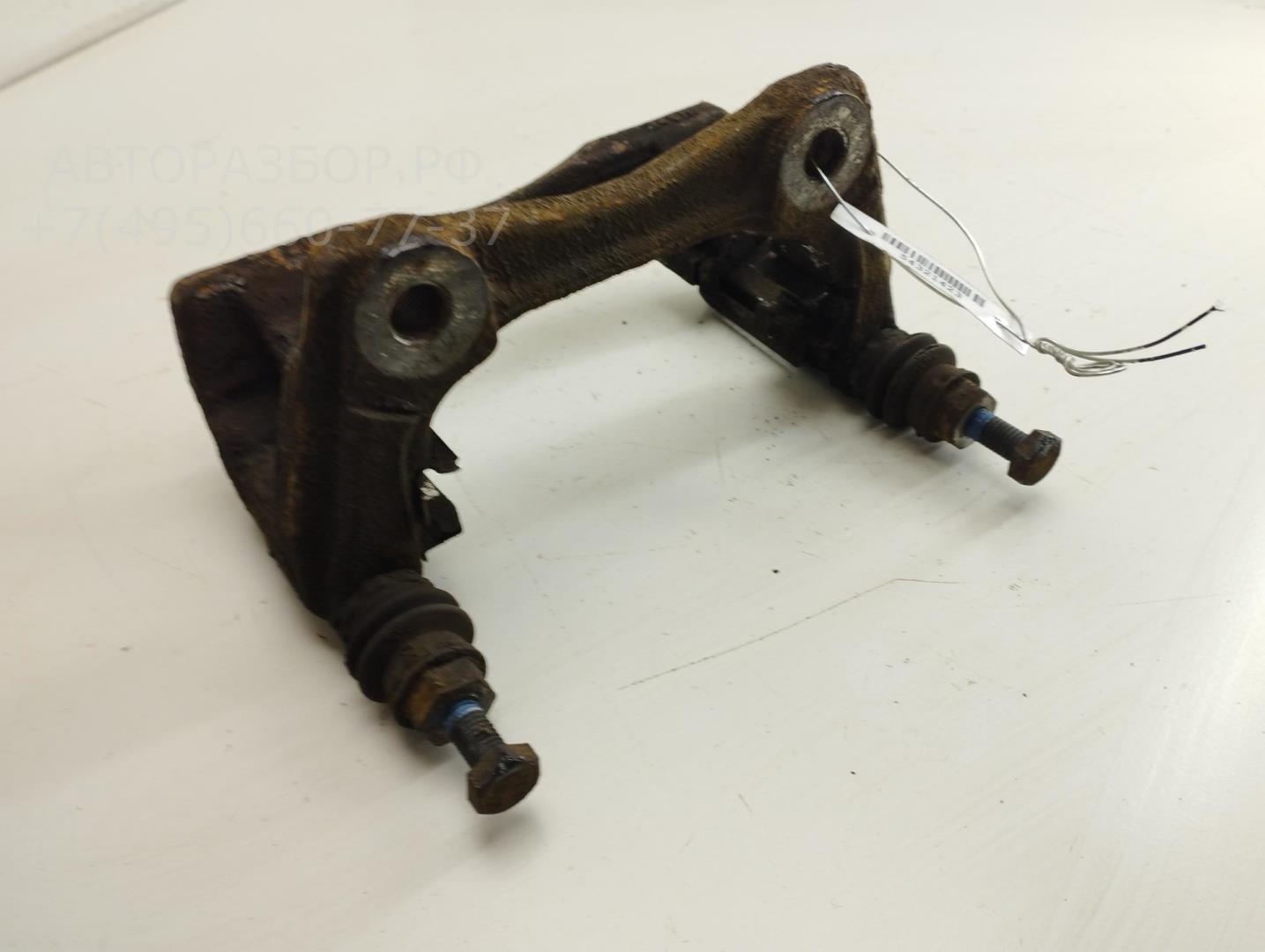 Скоба суппорта переднего