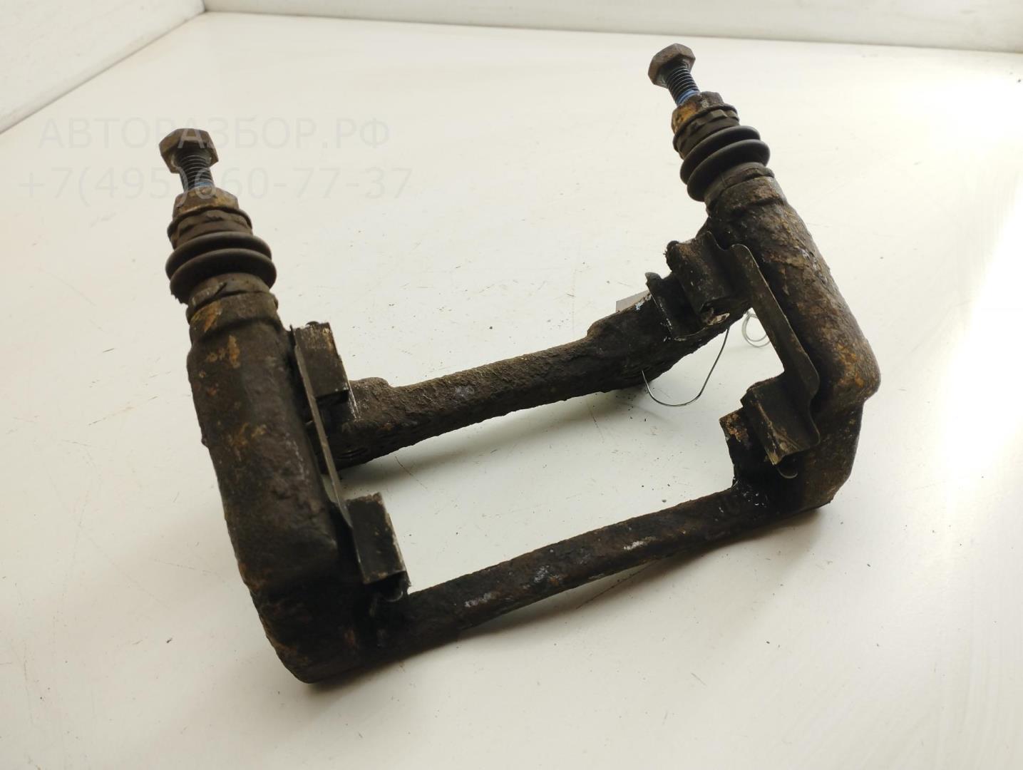 Скоба суппорта переднего