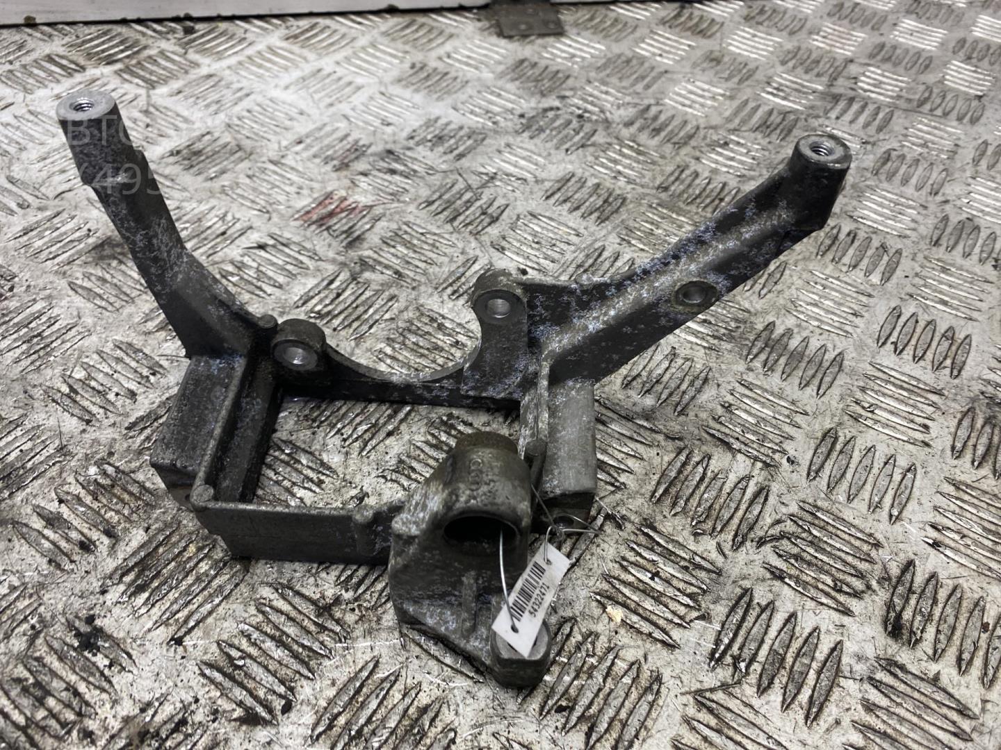 Кронштейн ГУР