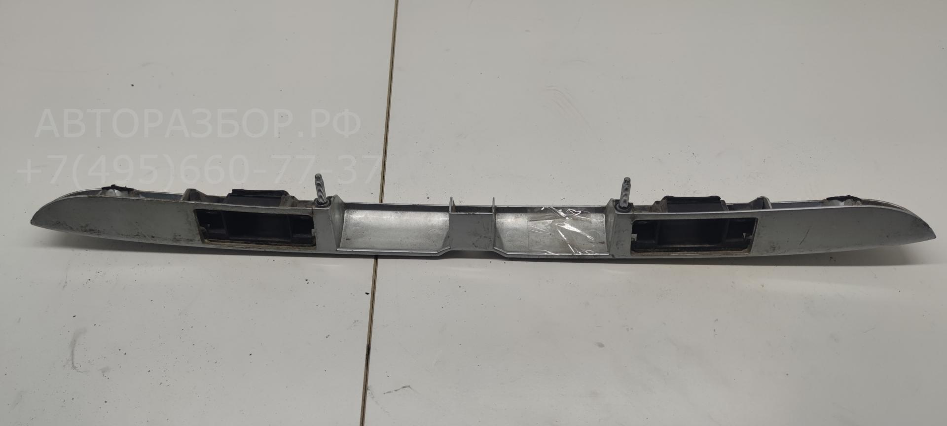 Накладка крышки багажника