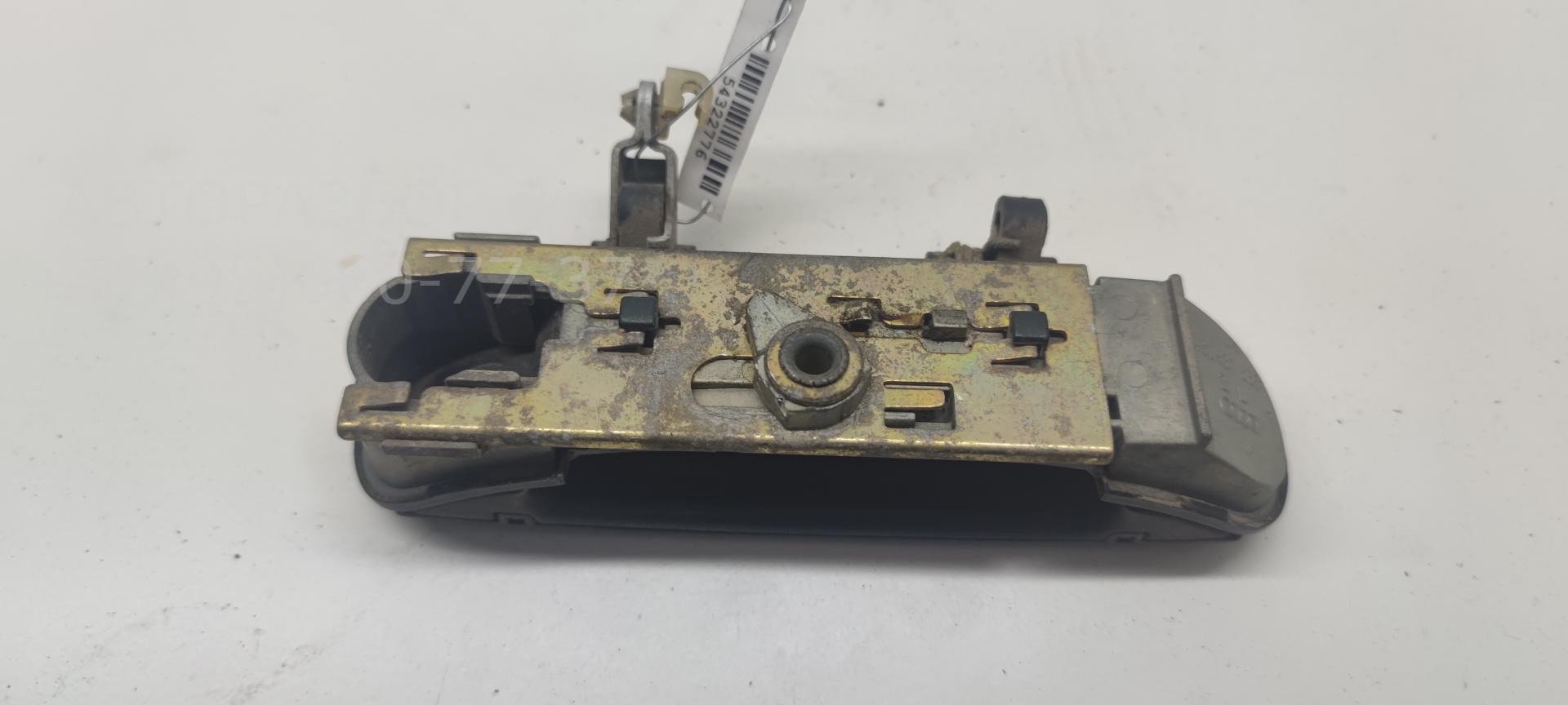 Ручка двери задней наружная левая