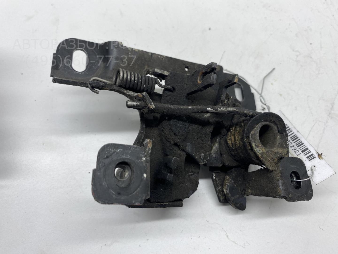 Замок капота