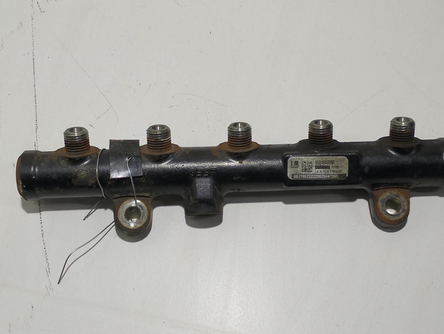 Рейка топливная (рампа)