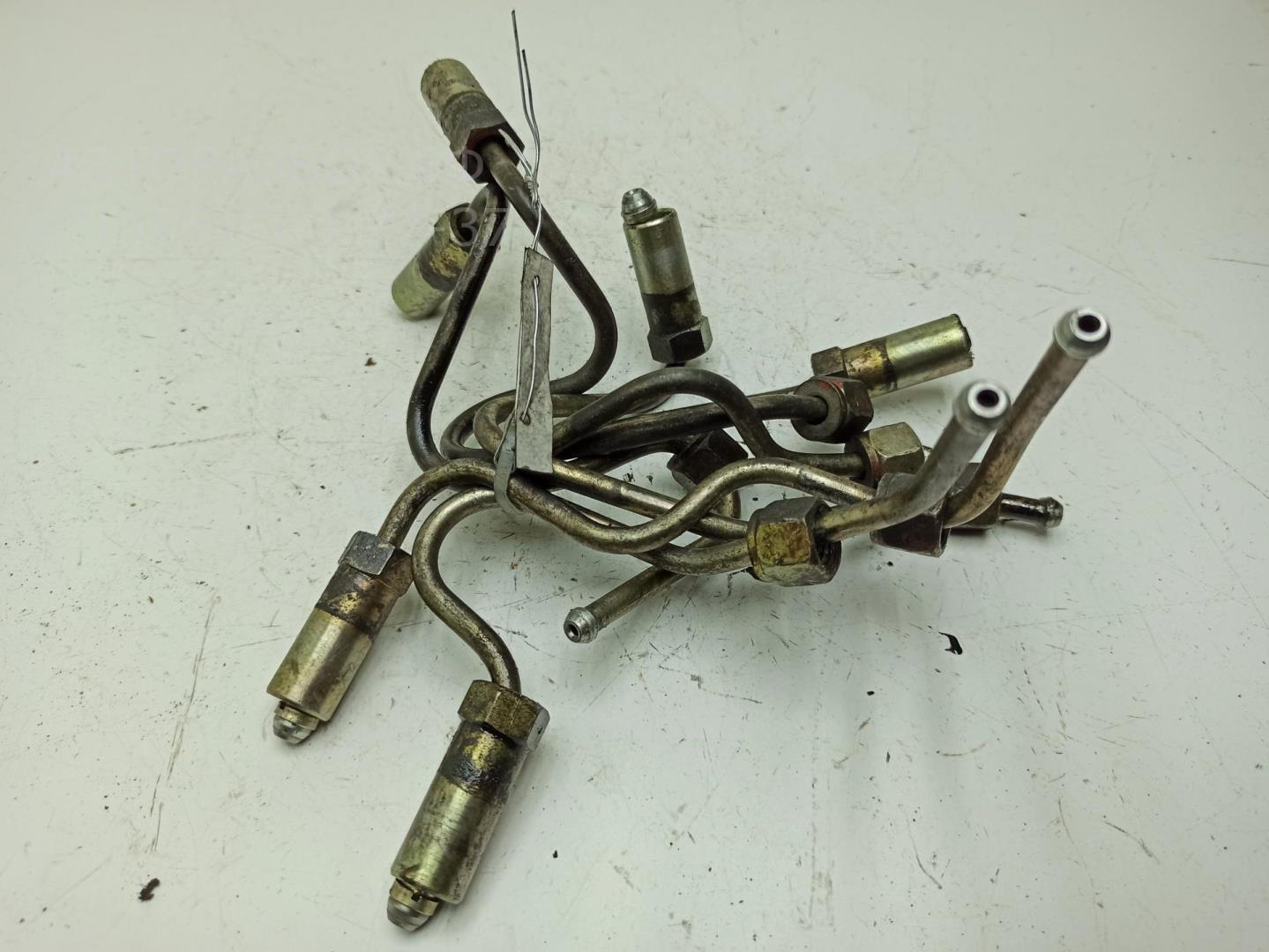 Трубка топливная