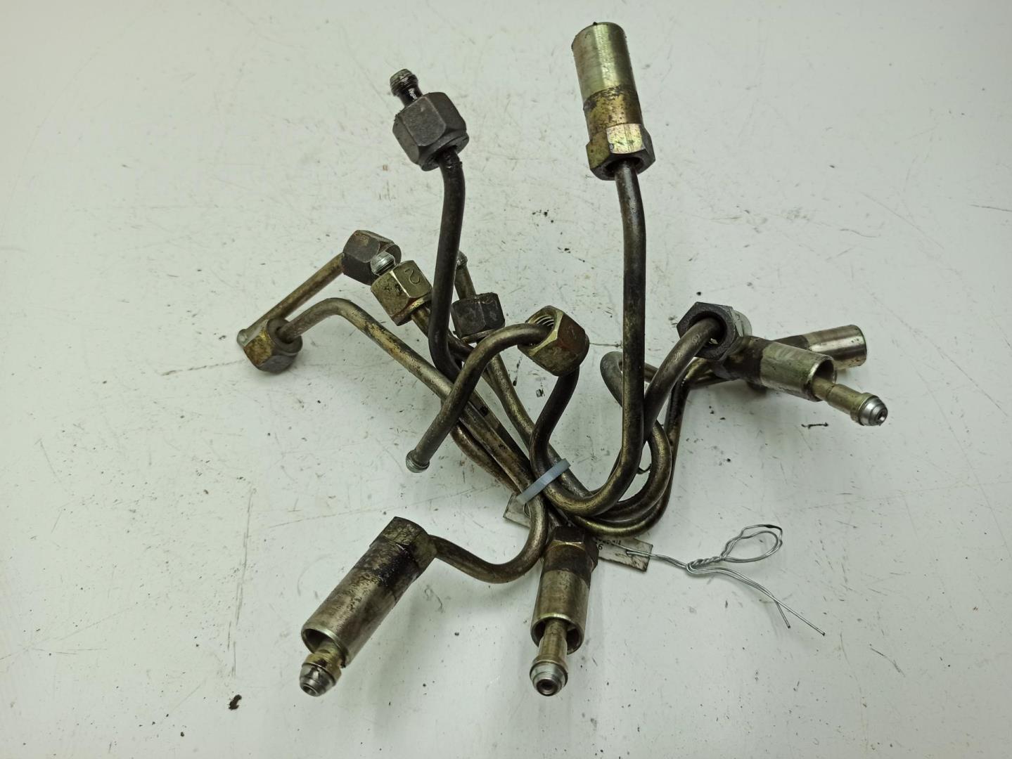 Трубка топливная