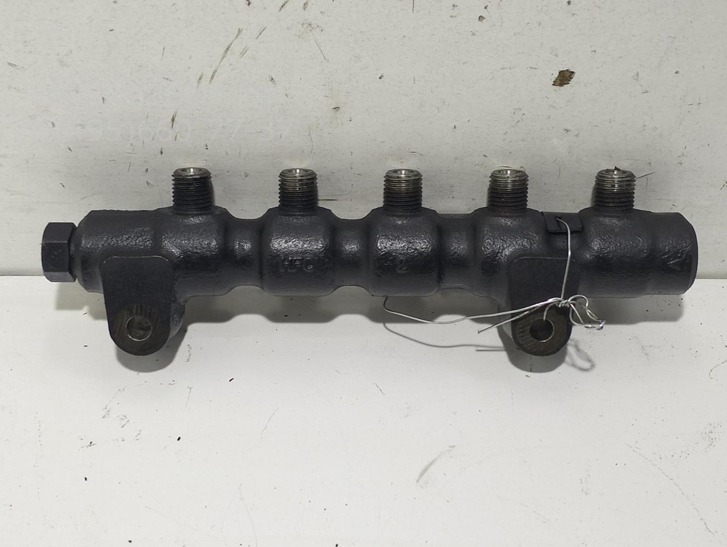 Рейка топливная (рампа)