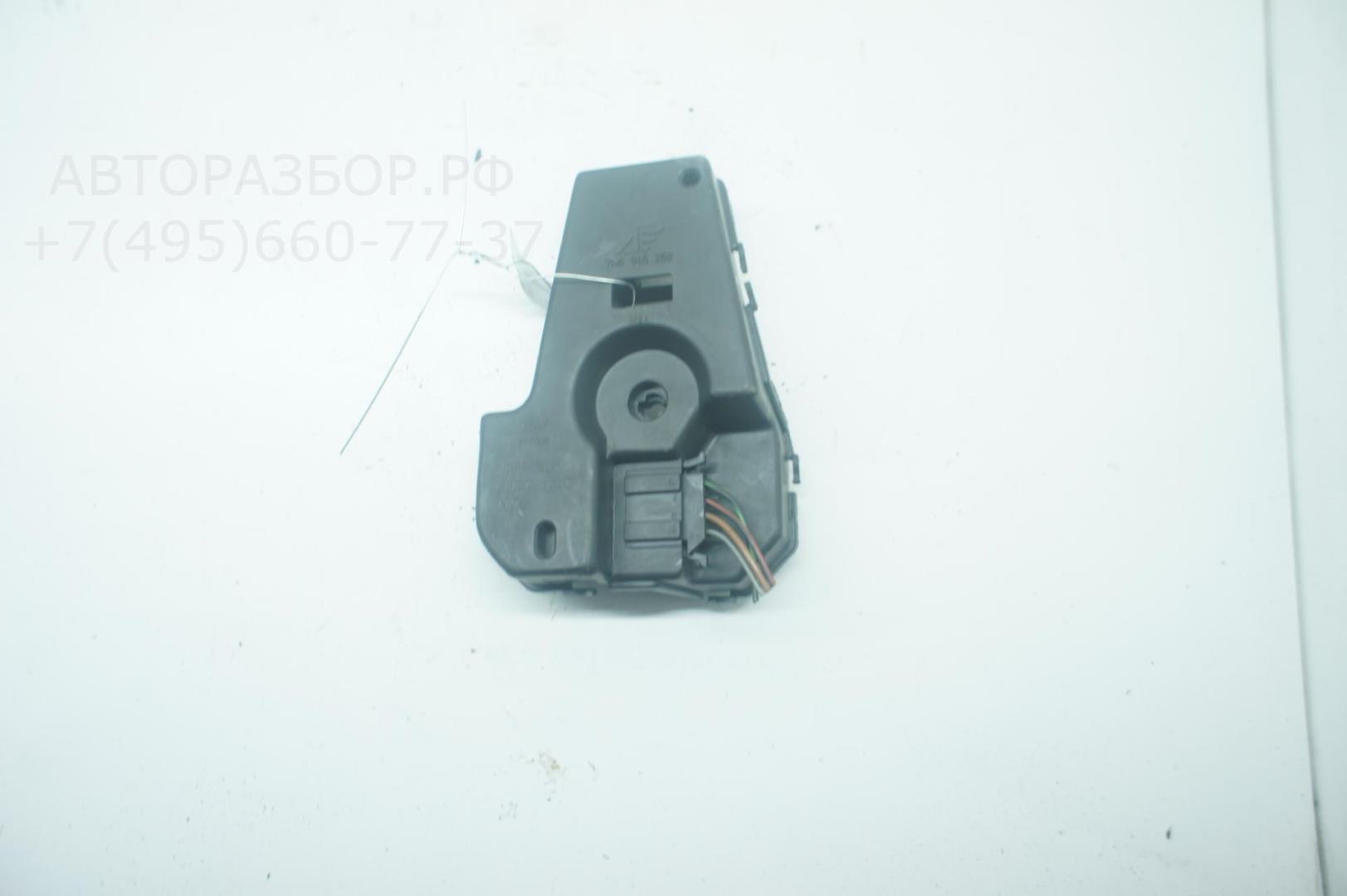 Плата заднего фонаря правого