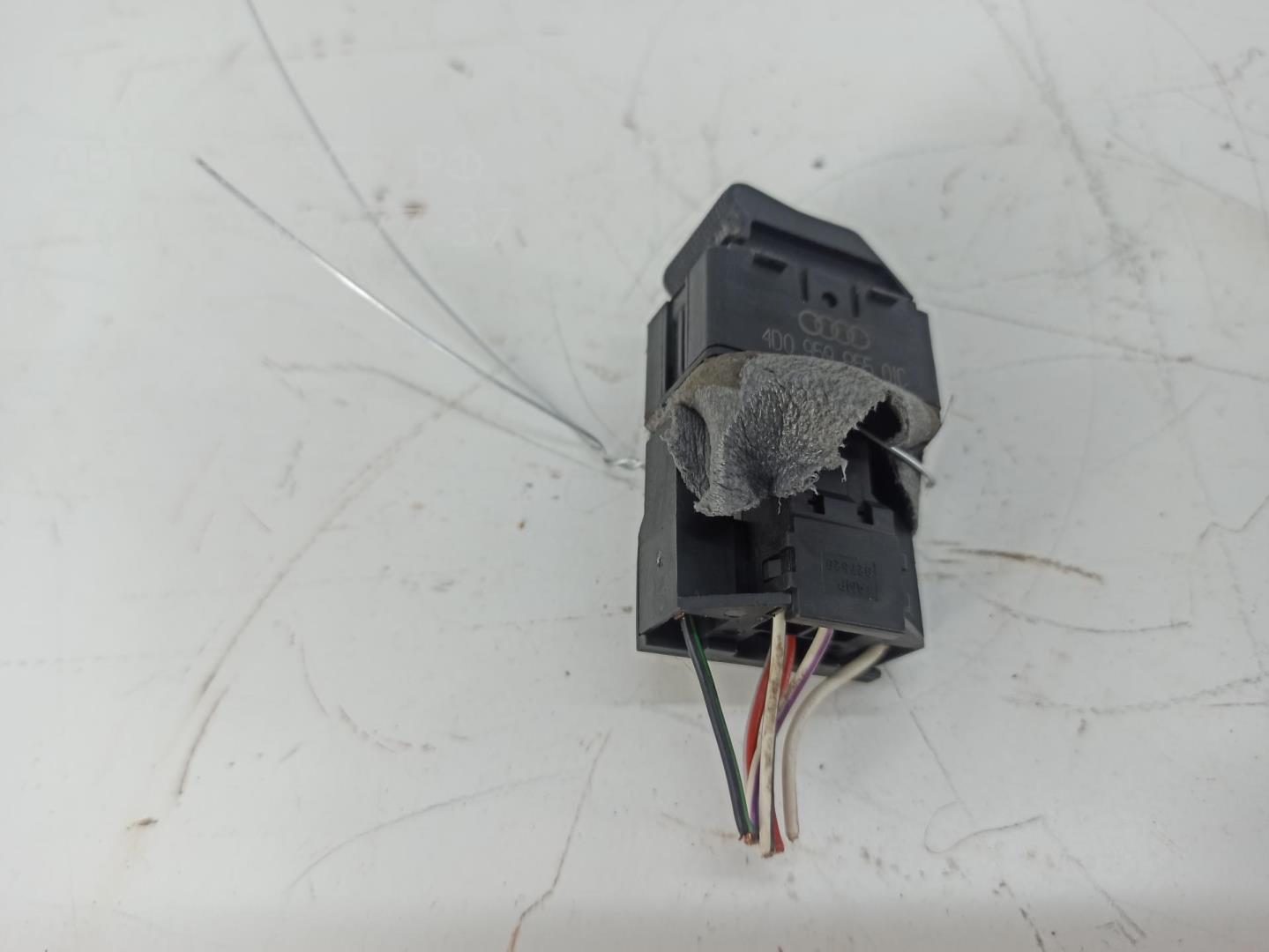 Кнопка стеклоподъемника