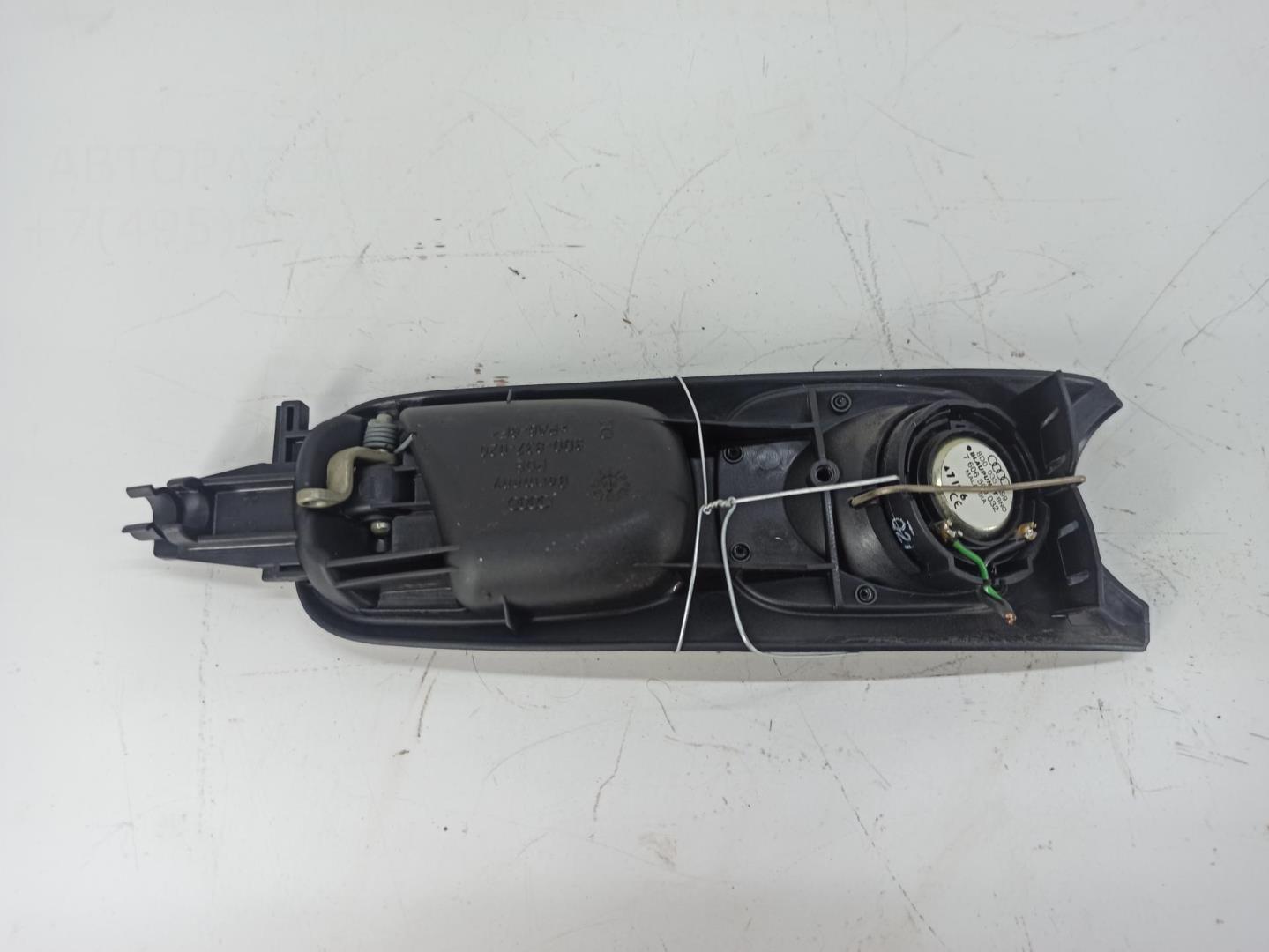 Ручка двери передней внутренняя правая