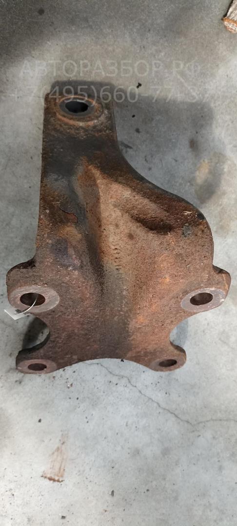 Кронштейн двигателя правый