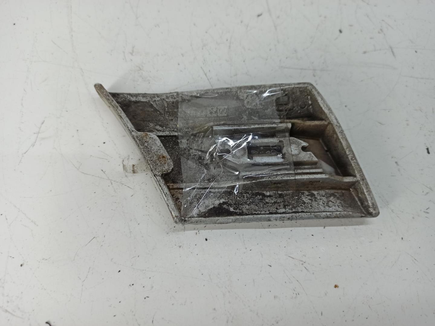 Накладка заднего крыла левого