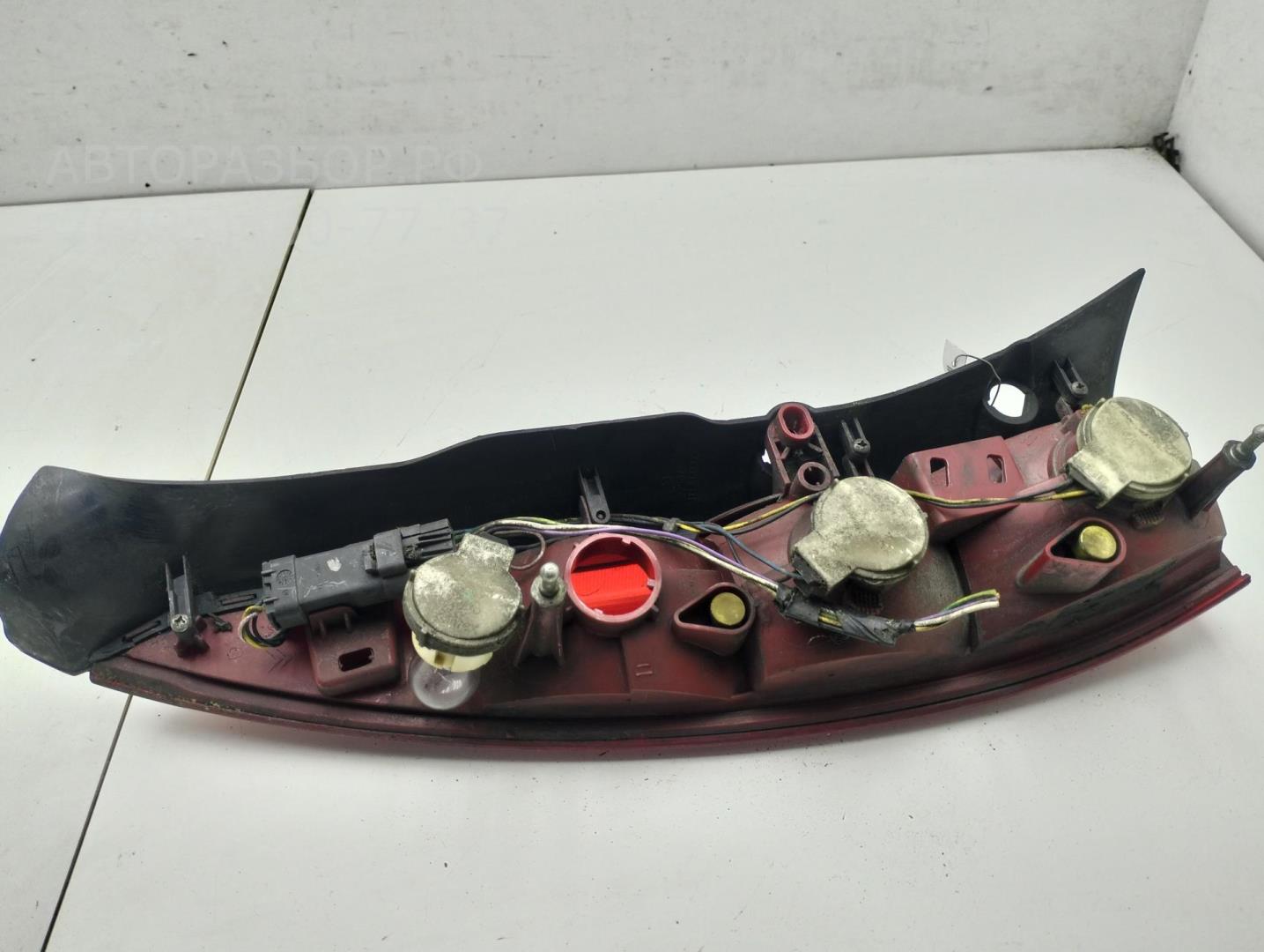 Фонарь задний левый