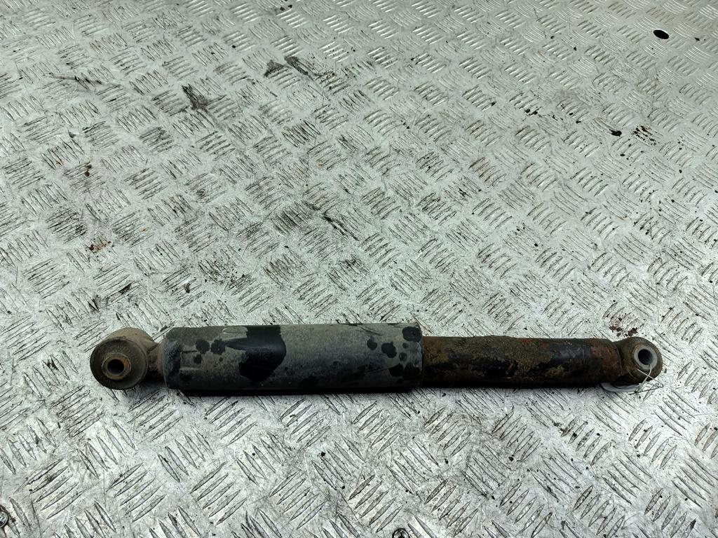 Амортизатор задний правый