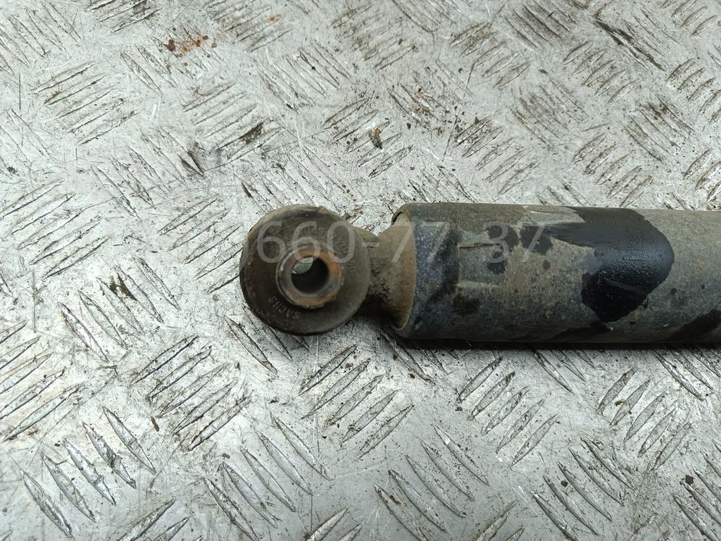 Амортизатор задний правый